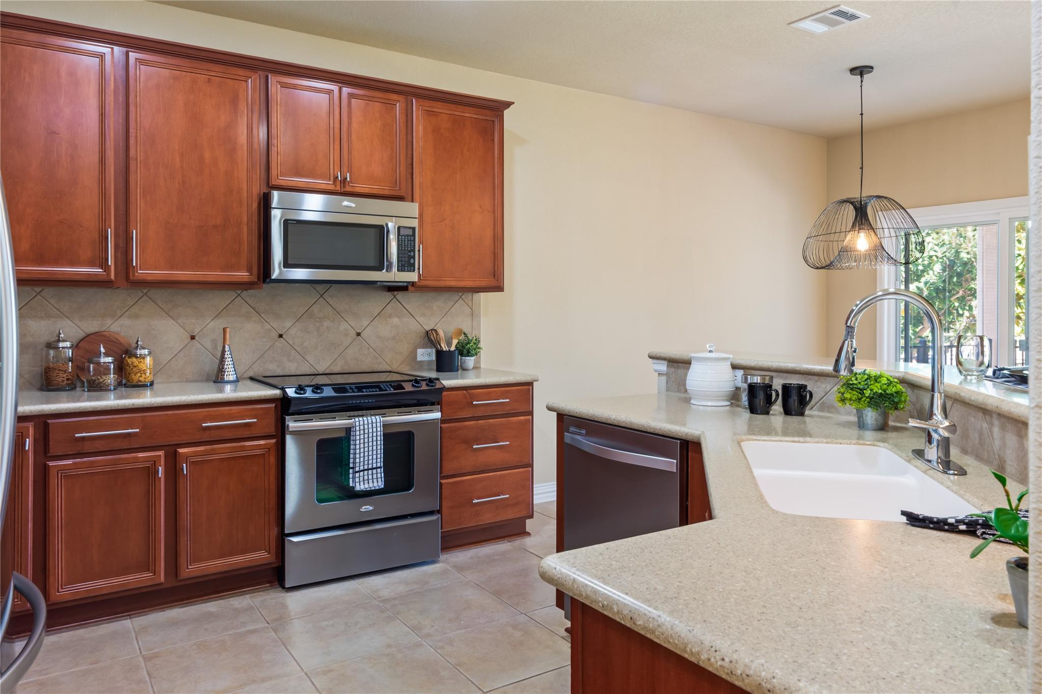 106 Trinity Ln, Georgetown, TX 78633