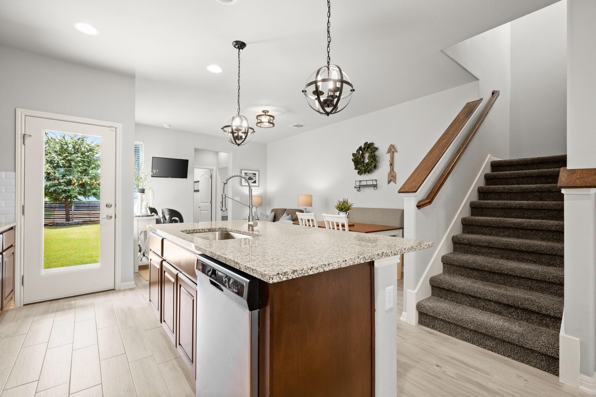 5705 Baythorne Dr, Austin, TX 78747