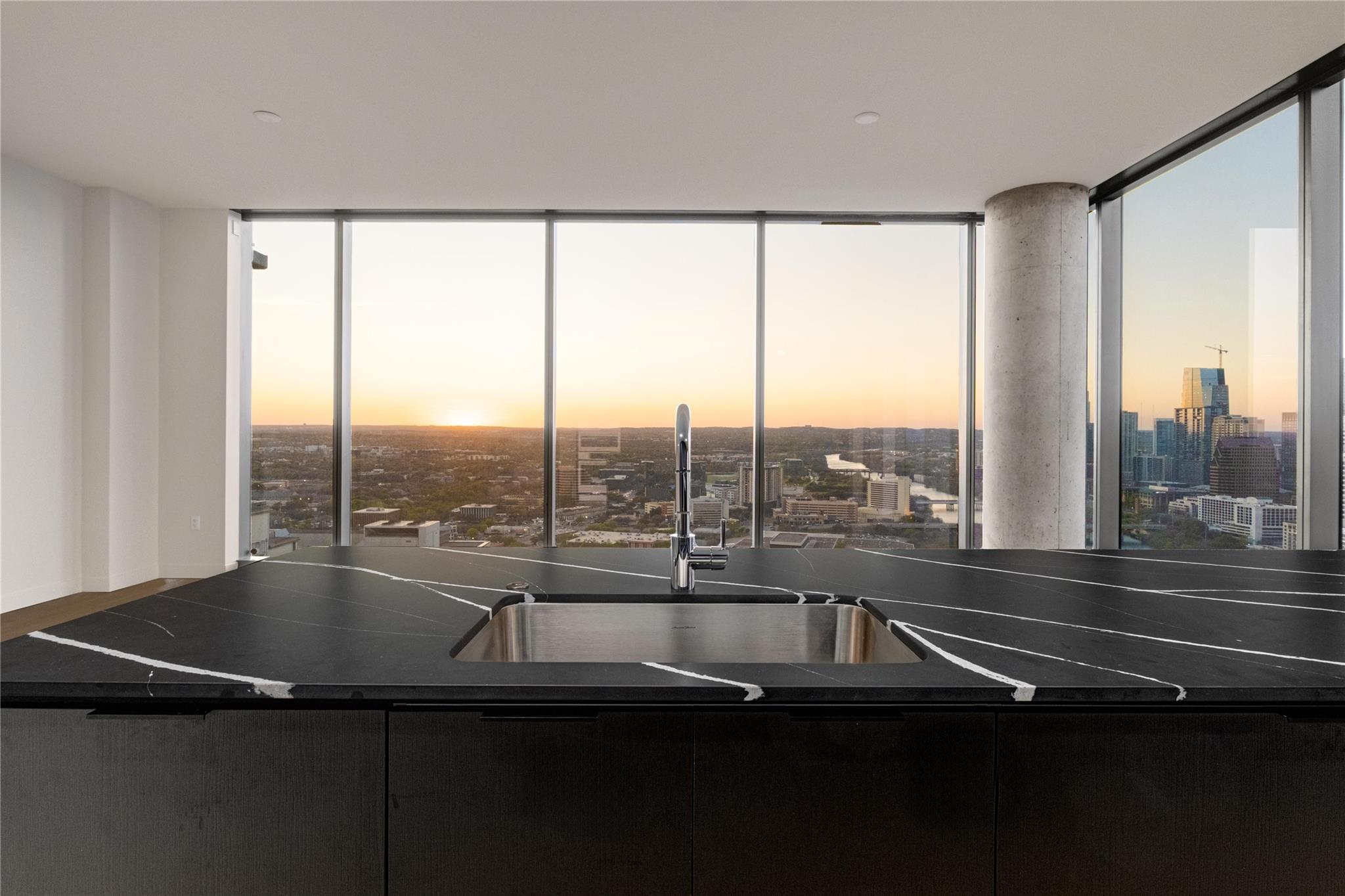 44 East Ave # 3203, Austin, TX 78701