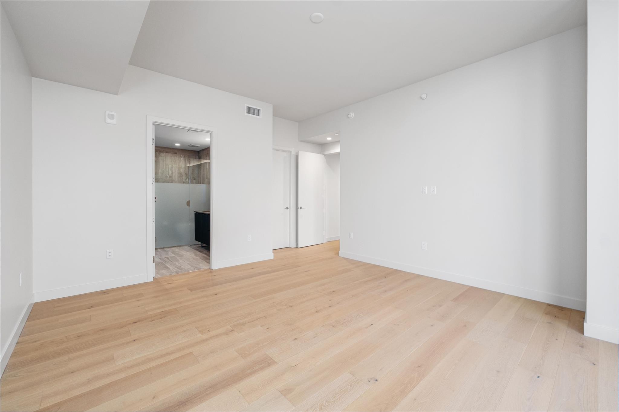 44 East Ave # 3203, Austin, TX 78701