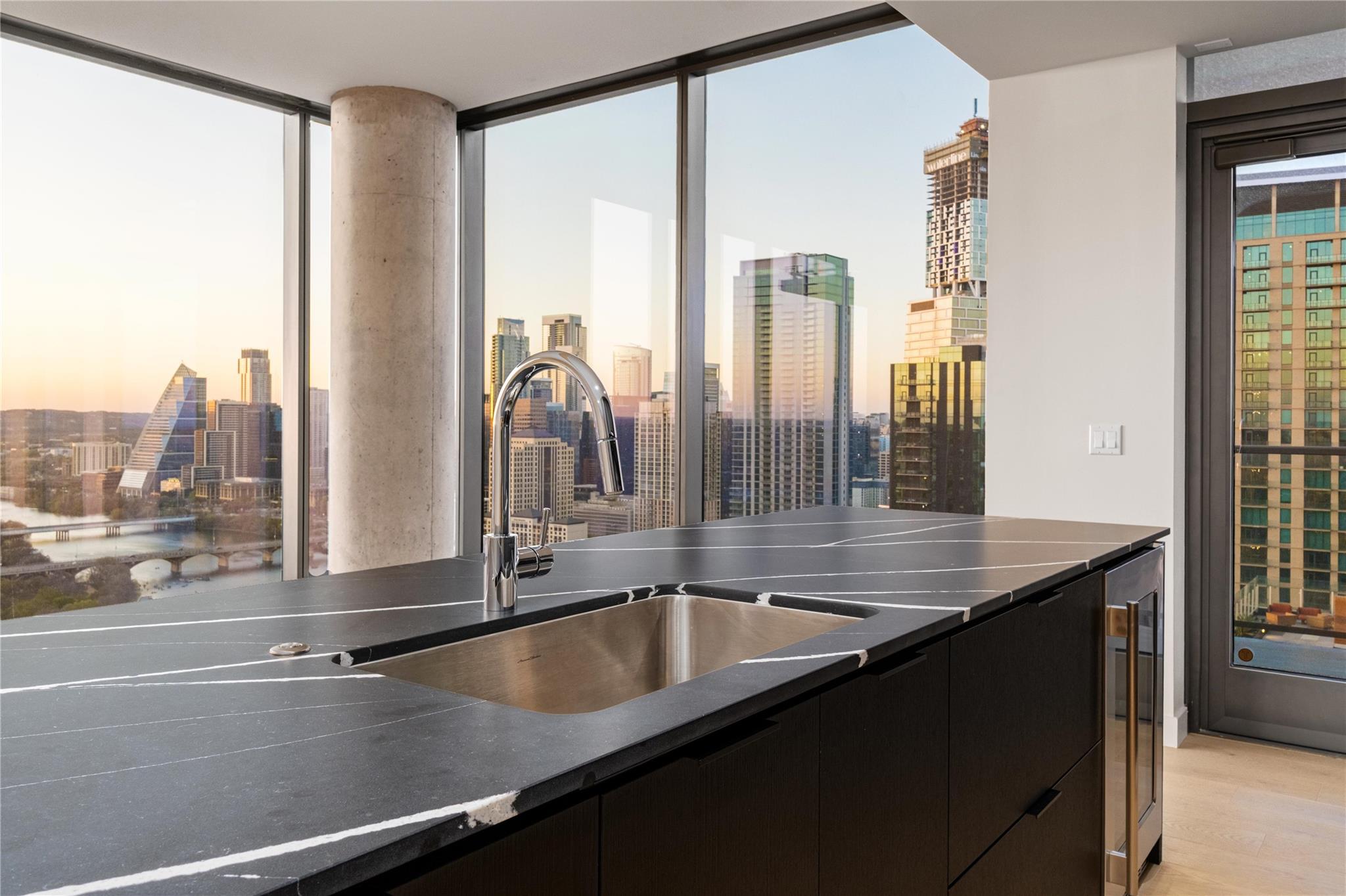 44 East Ave # 3203, Austin, TX 78701