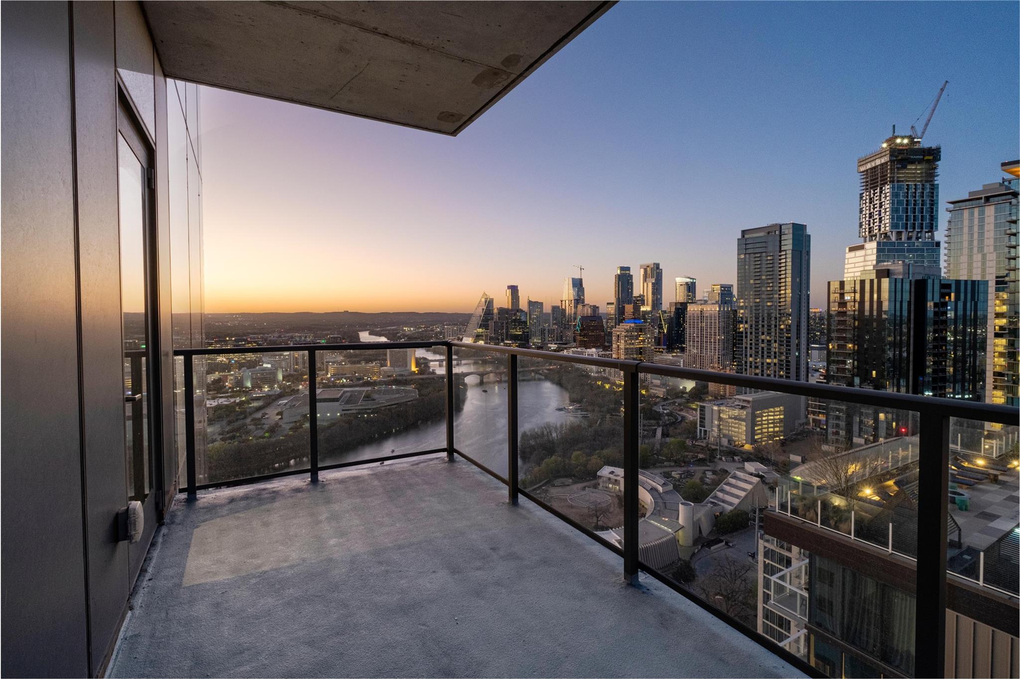 44 East Ave # 3203, Austin, TX 78701