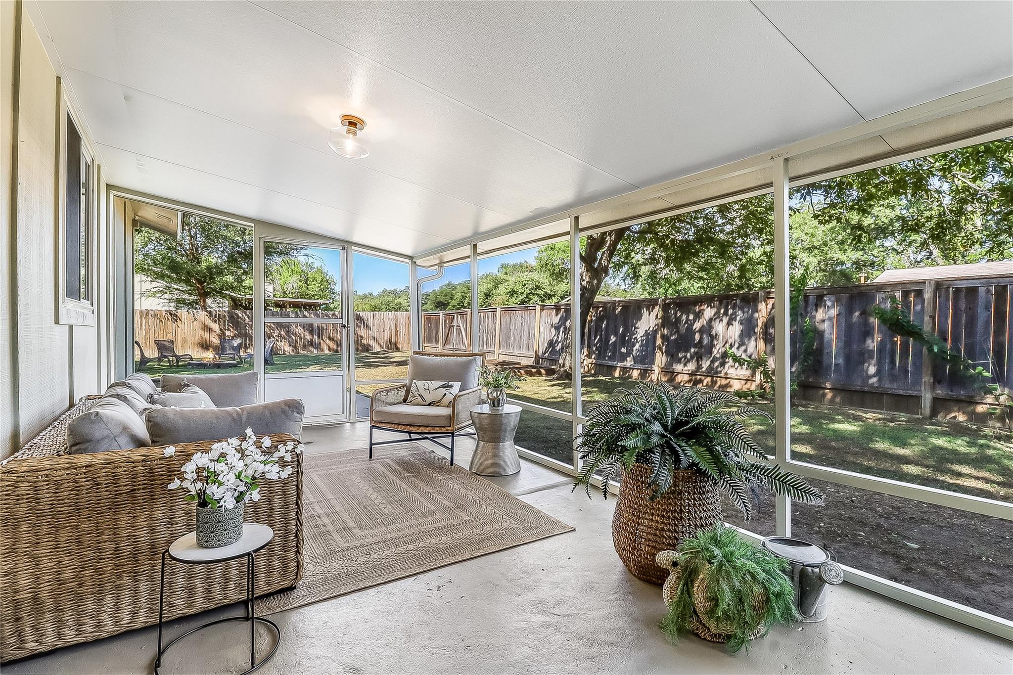 7717 Croftwood Dr, Austin, TX 78749