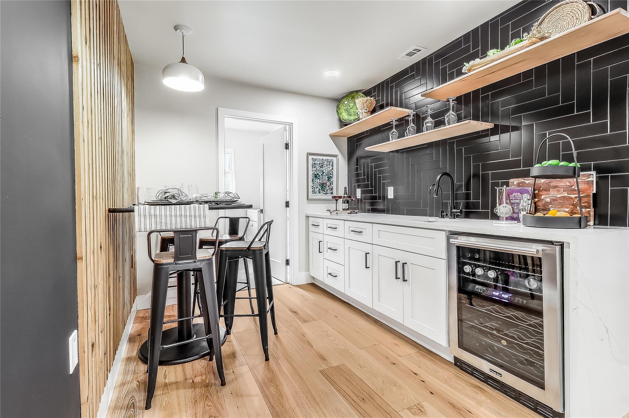 7717 Croftwood Dr, Austin, TX 78749