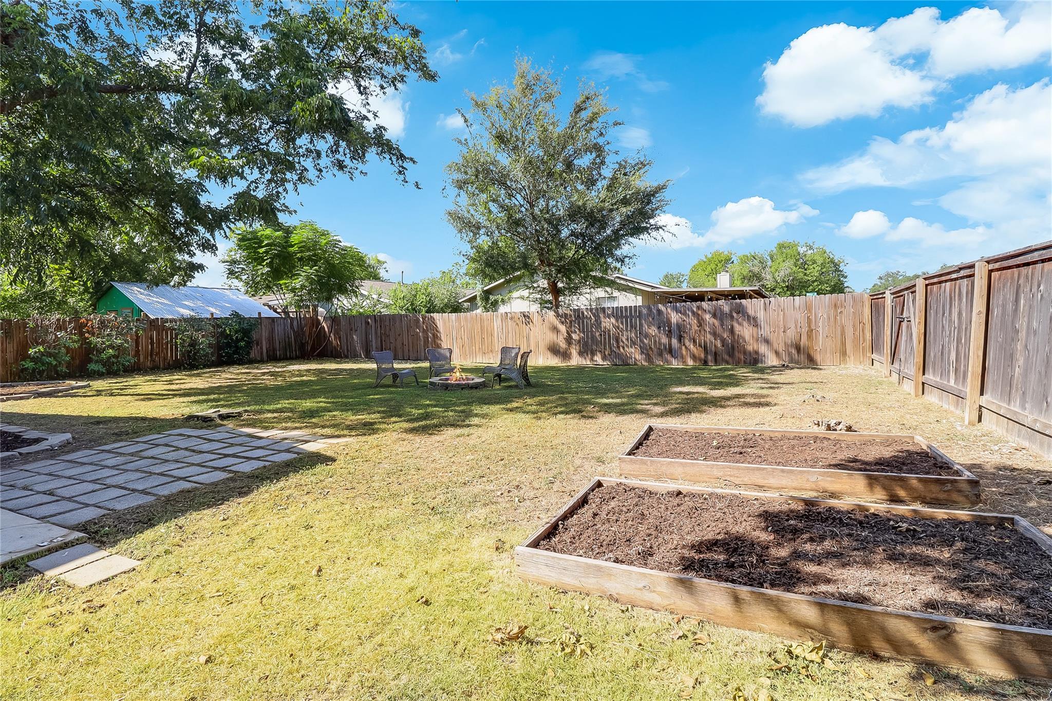 7717 Croftwood Dr, Austin, TX 78749