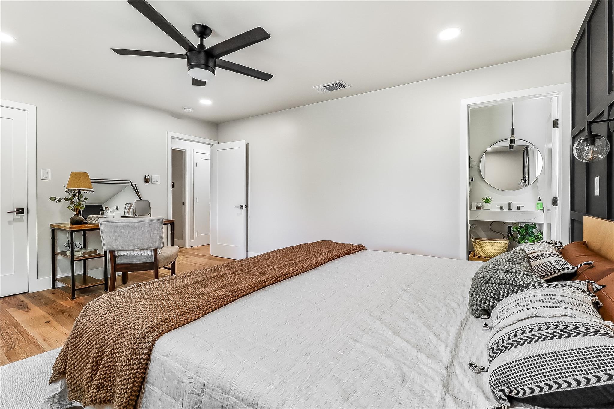 7717 Croftwood Dr, Austin, TX 78749