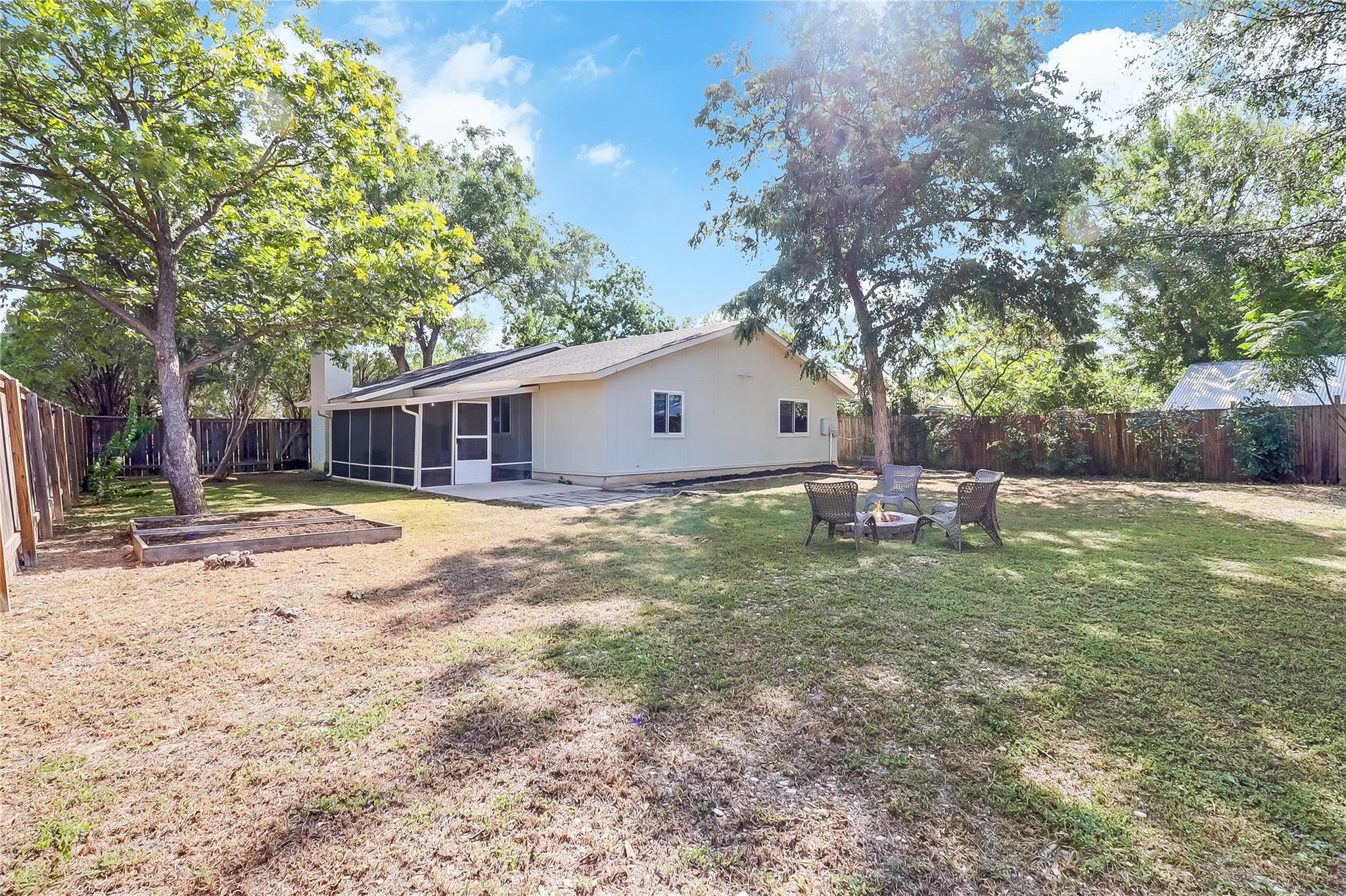 7717 Croftwood Dr, Austin, TX 78749