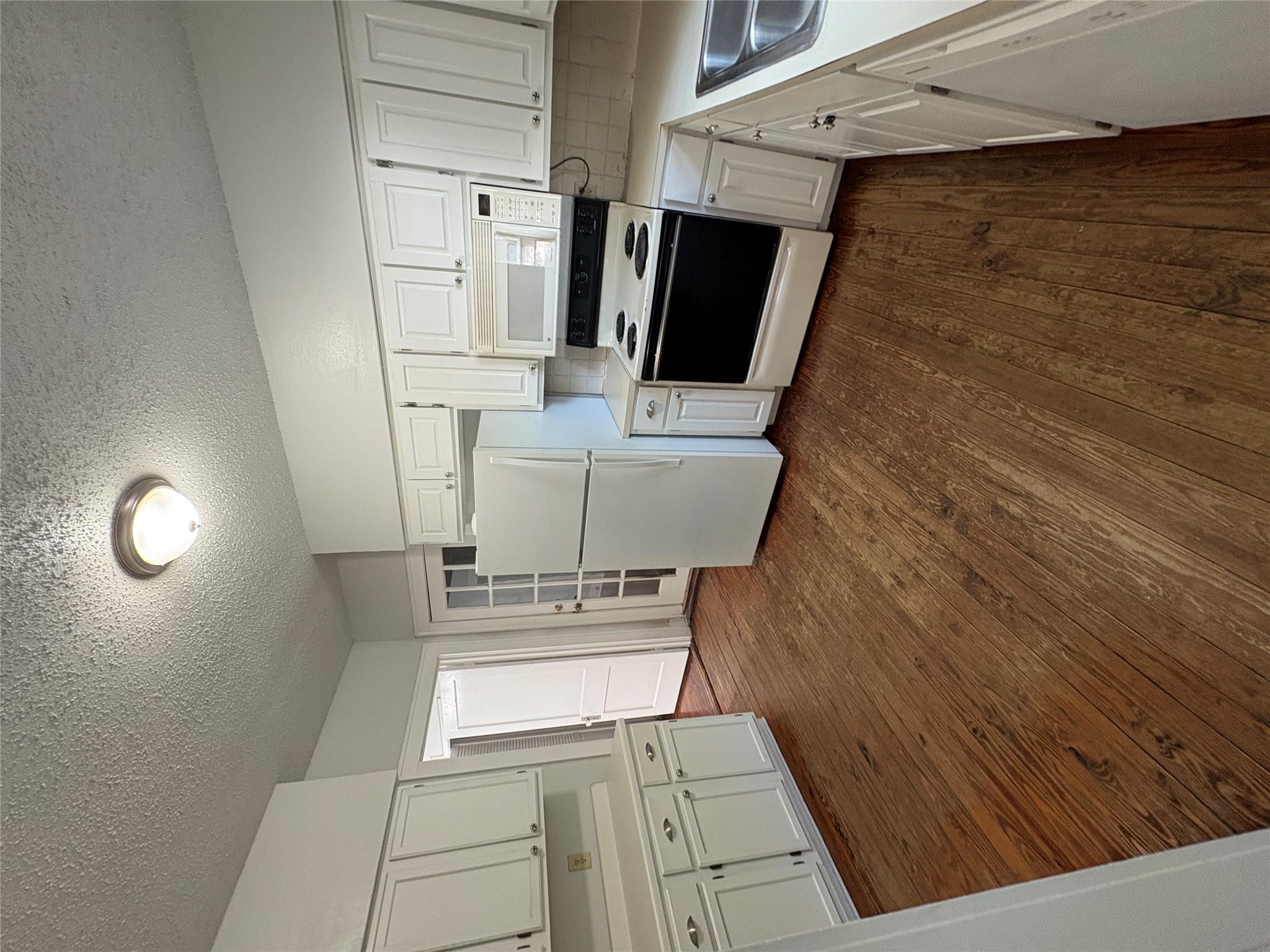 915 W 29th St, Austin, TX 78705