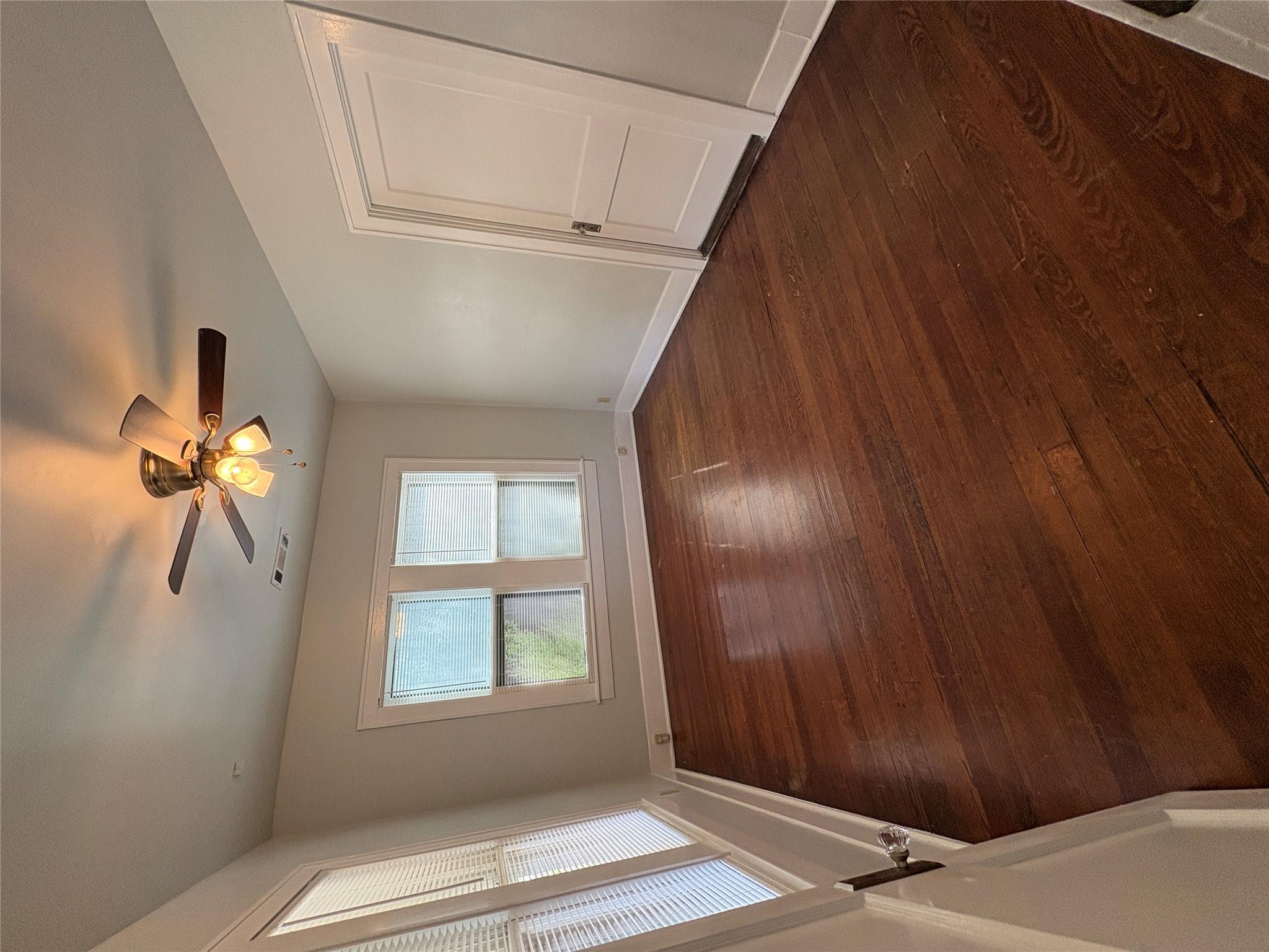 915 W 29th St, Austin, TX 78705