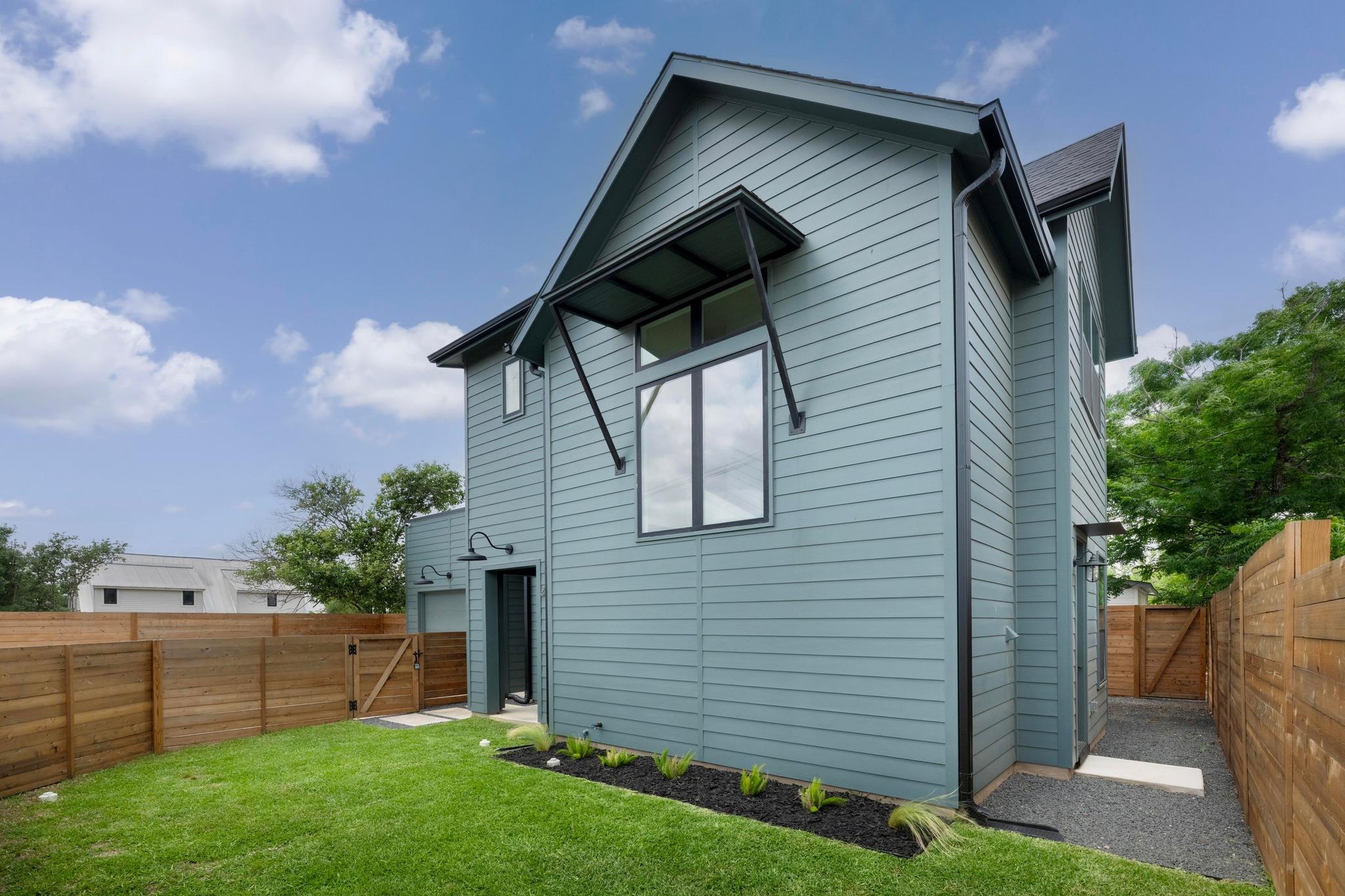 2105 SL Davis Ave. #2, Austin, TX 78702