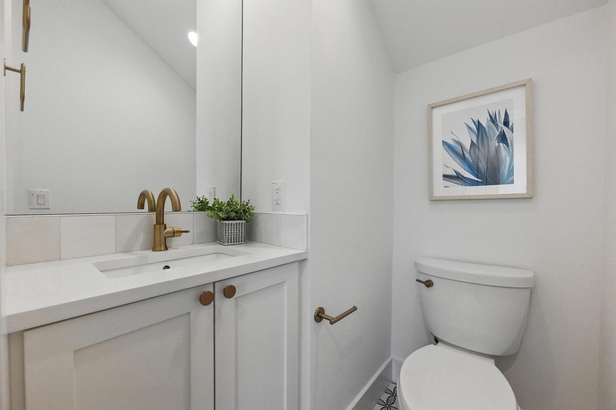 2105 SL Davis Ave. #2, Austin, TX 78702