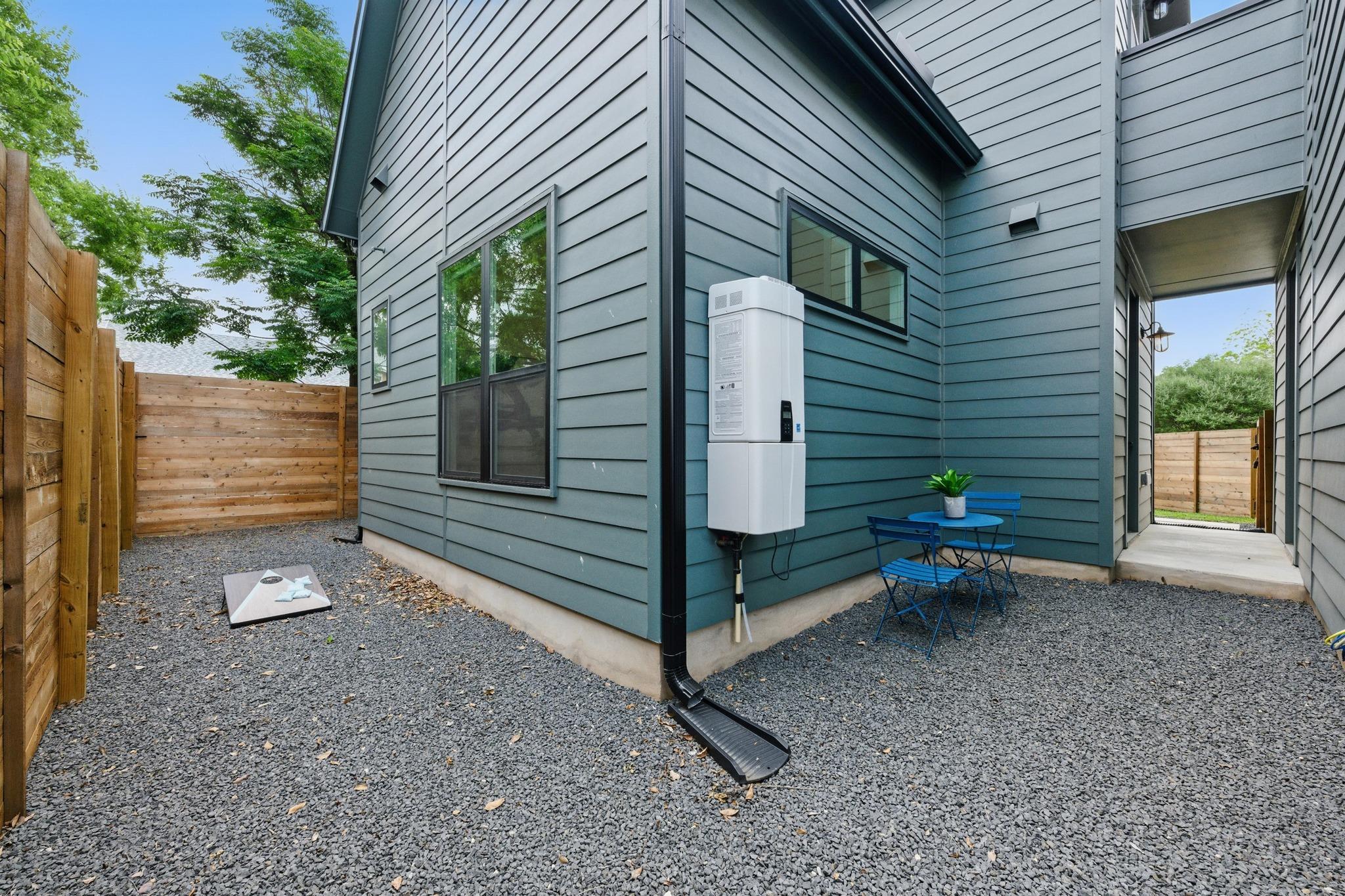 2105 SL Davis Ave. #2, Austin, TX 78702