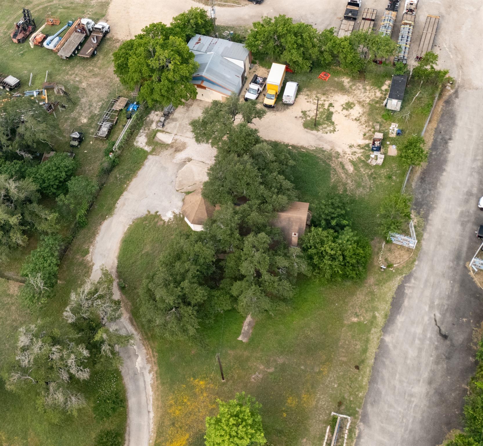 1107 Leander Dr, Leander, TX 78641