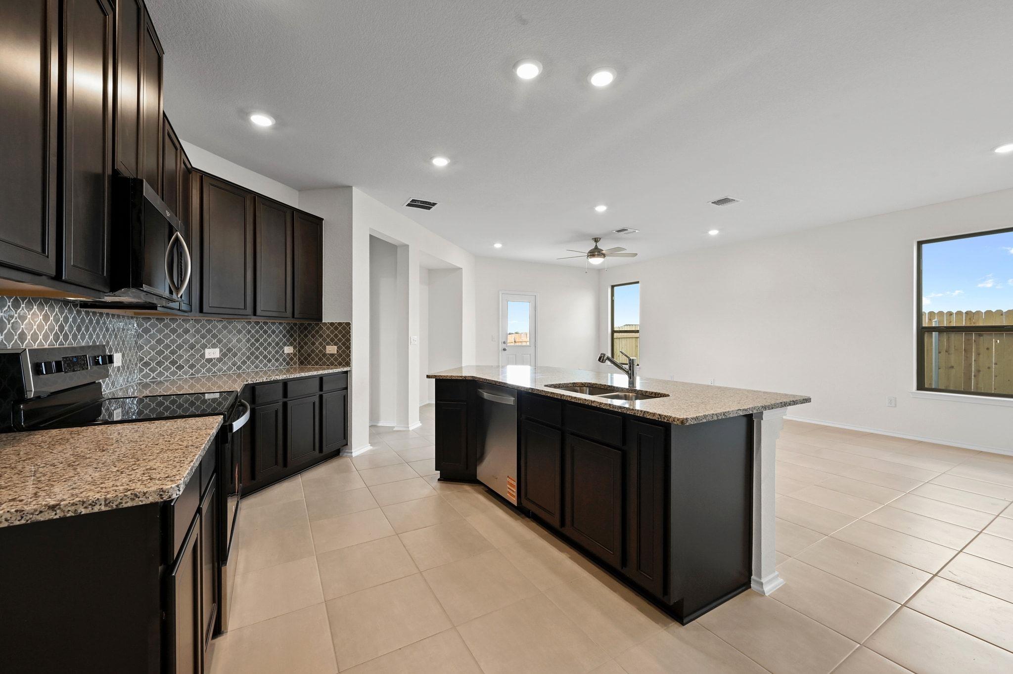 13329 Riversdale Rd, Del Valle, TX 78617