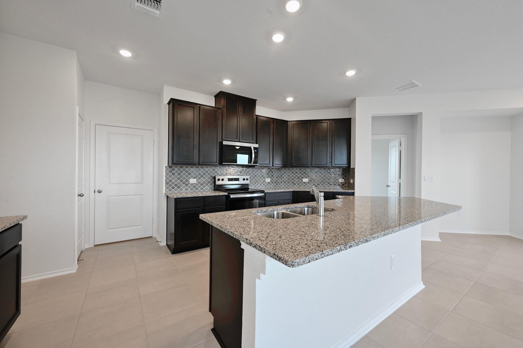 13329 Riversdale Rd, Del Valle, TX 78617