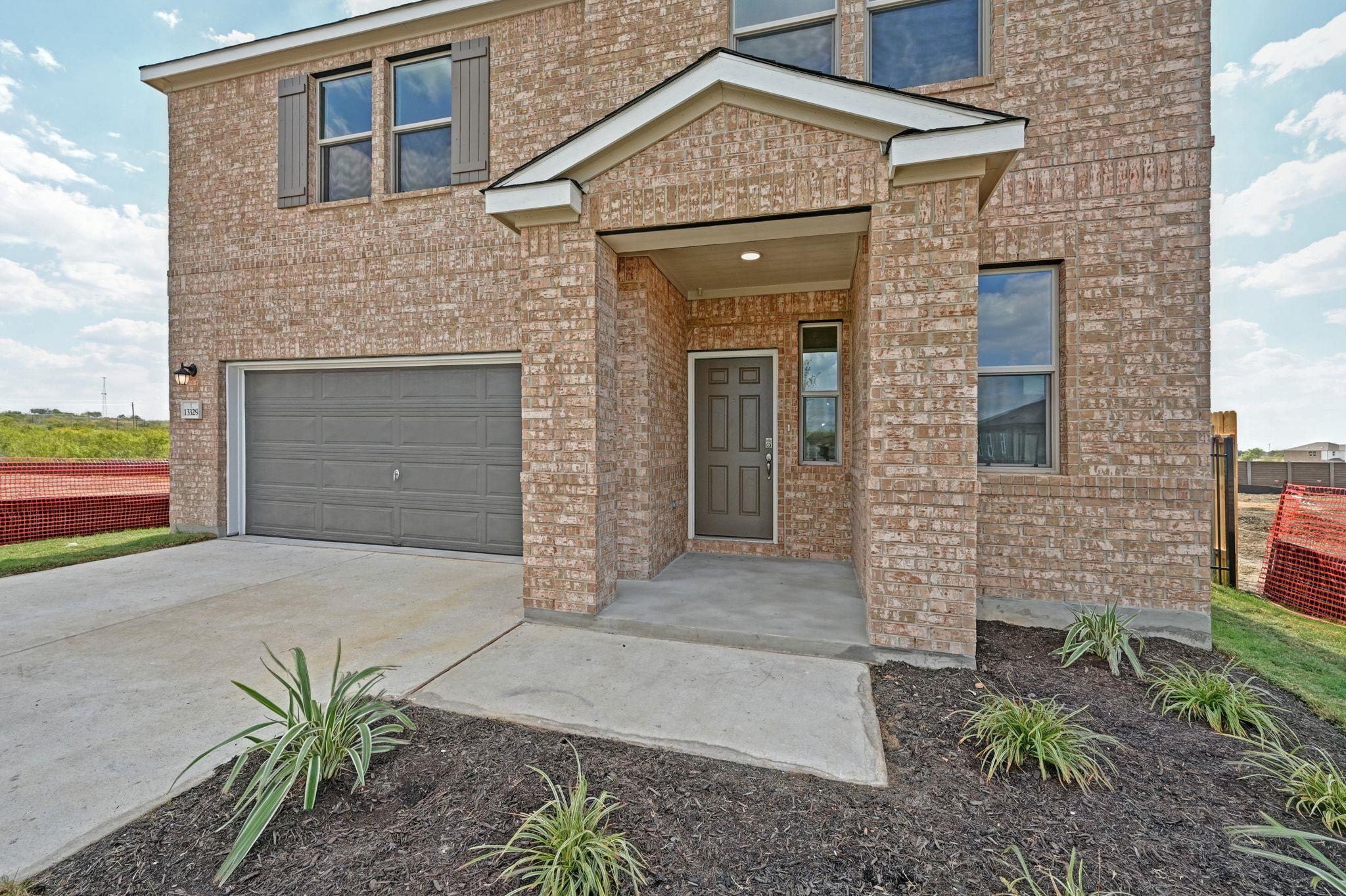 13329 Riversdale Rd, Del Valle, TX 78617