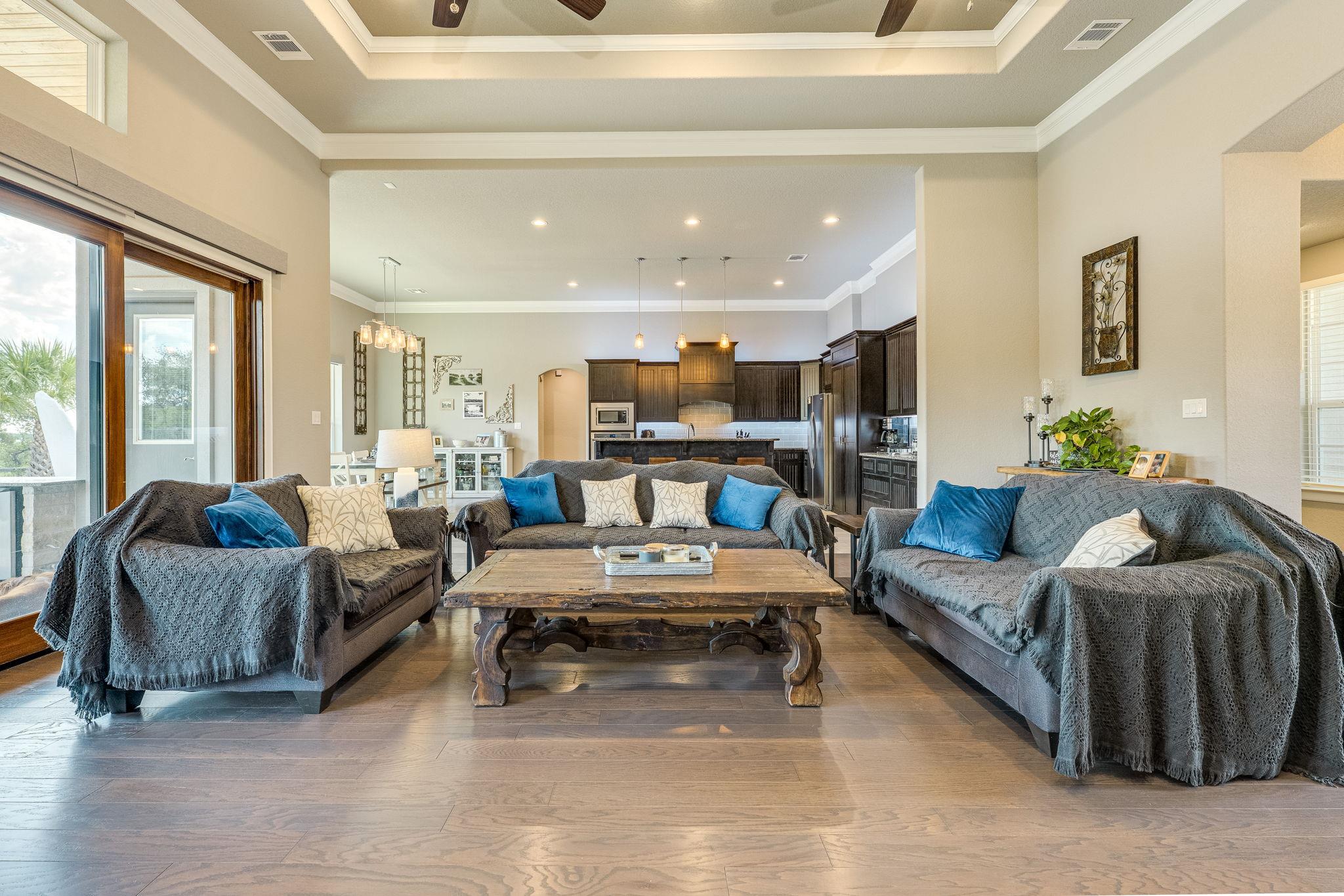 295 Toro Pass, Wimberley, TX 78676