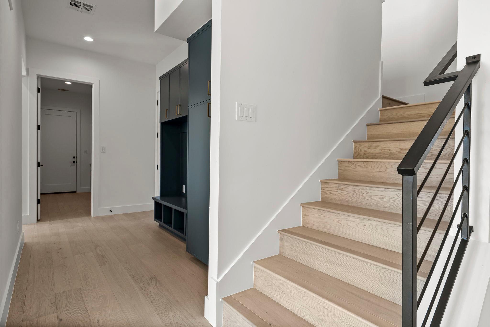 1419 Likeness Rd, Spicewood, TX 78669