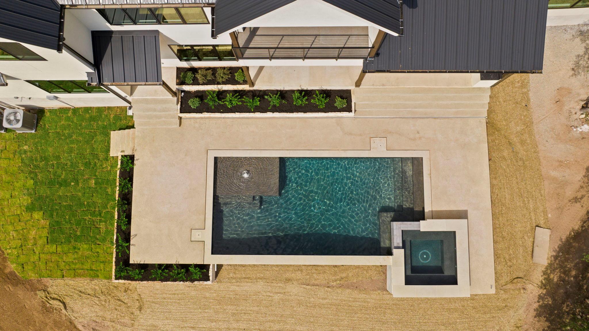 1419 Likeness Rd, Spicewood, TX 78669