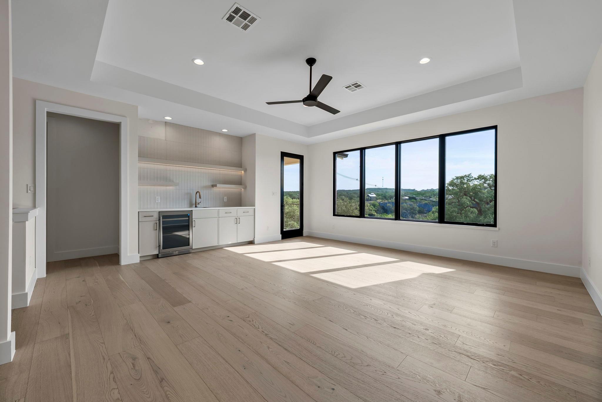 1419 Likeness Rd, Spicewood, TX 78669