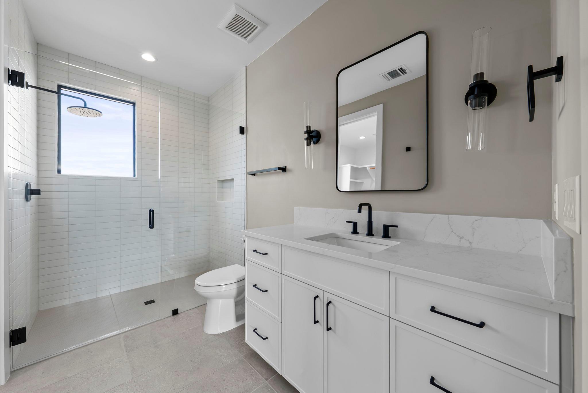 1419 Likeness Rd, Spicewood, TX 78669