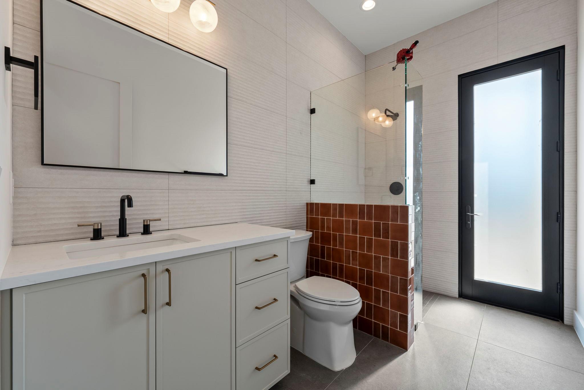 1419 Likeness Rd, Spicewood, TX 78669