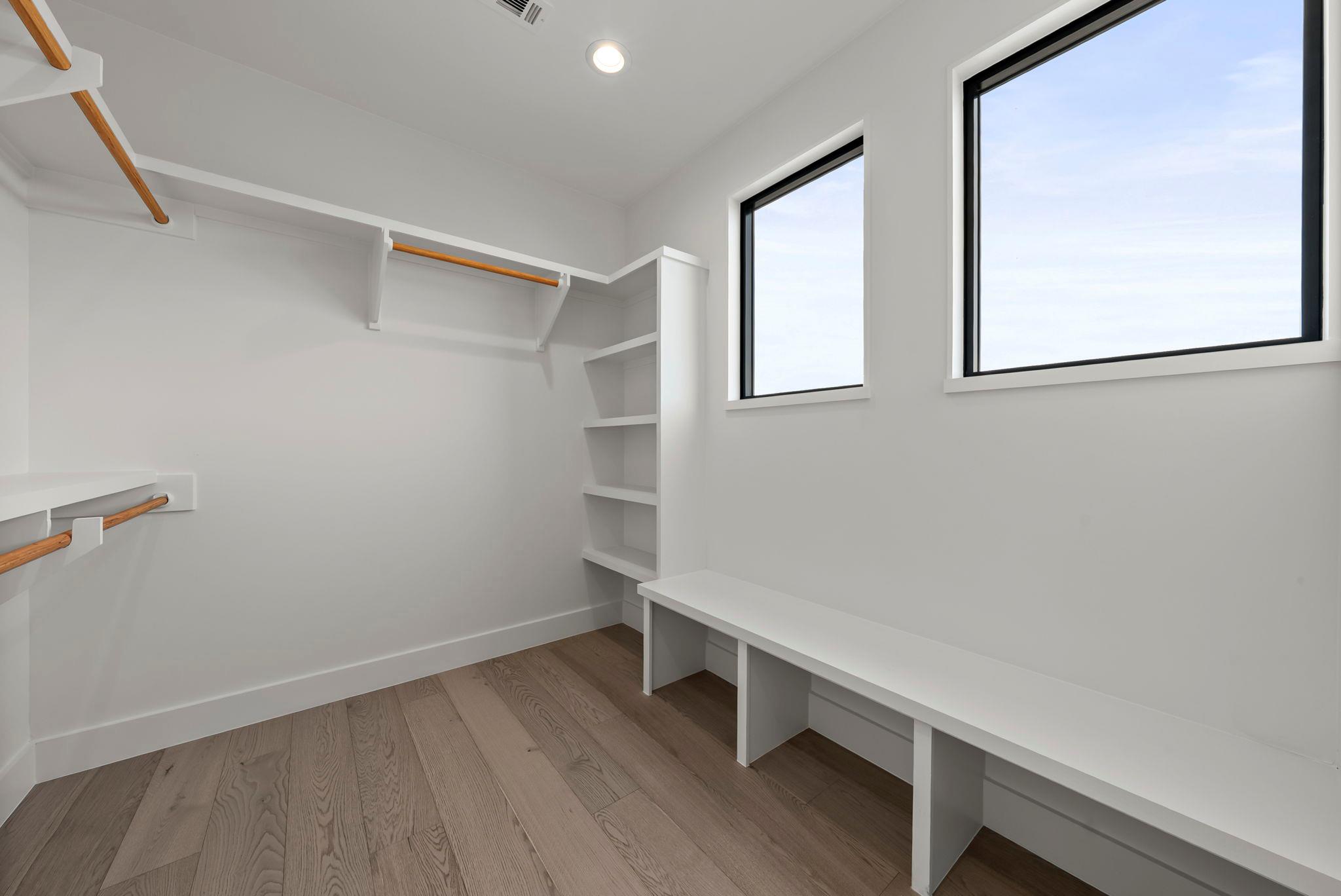 1419 Likeness Rd, Spicewood, TX 78669