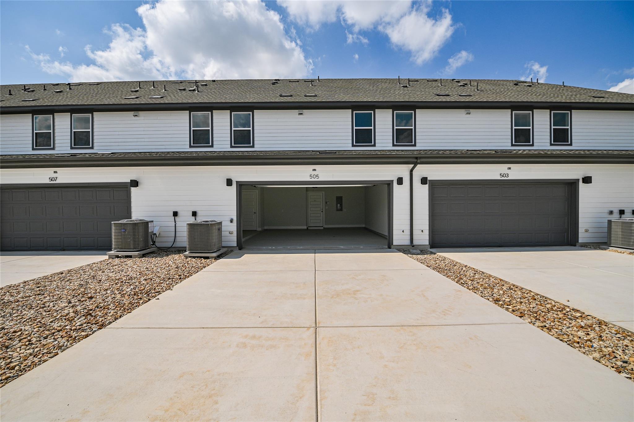 529 Emory Crossing Blvd, Hutto, TX 78634