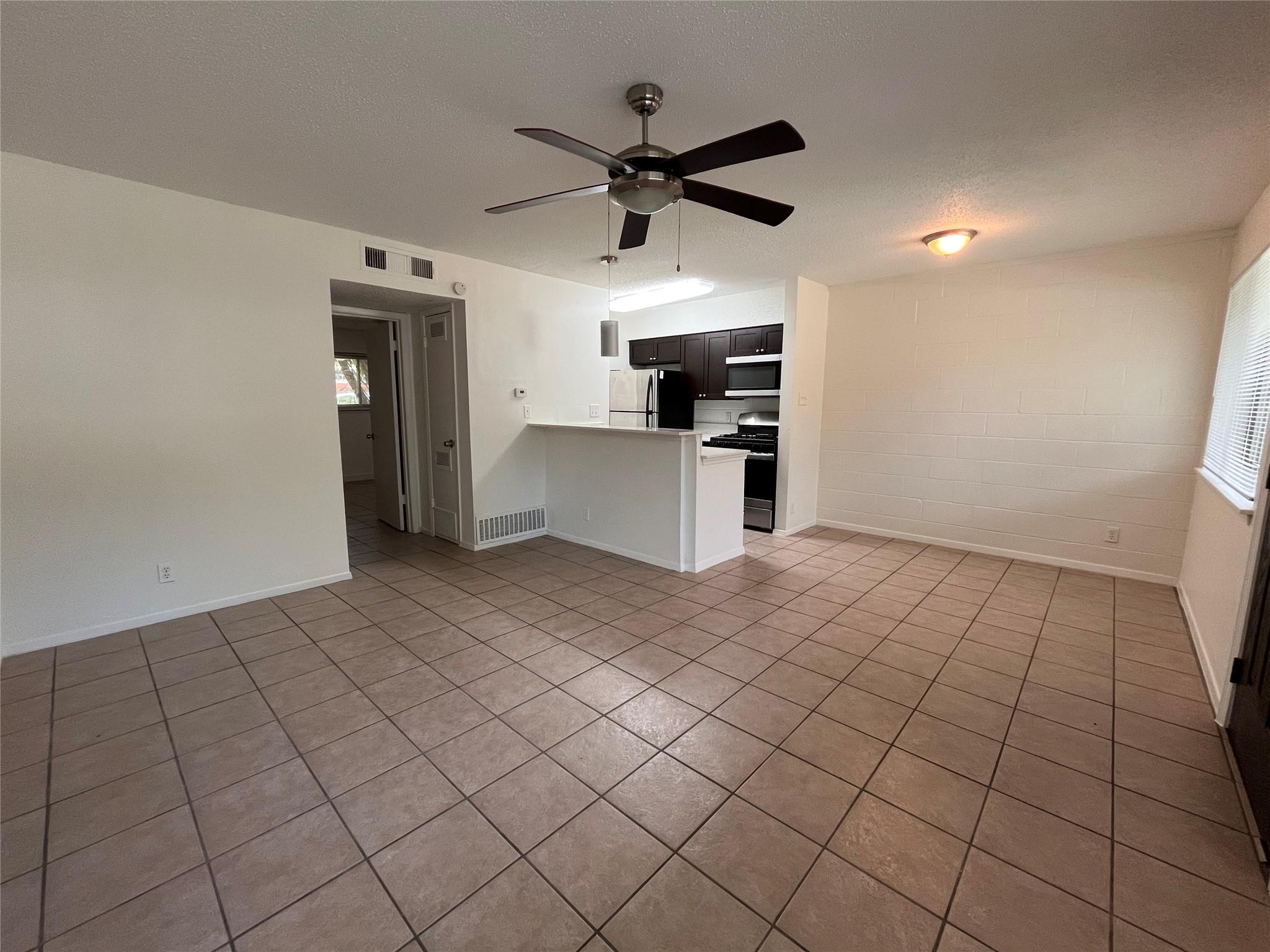 1202 Newning Ave # 105, Austin, TX 78704