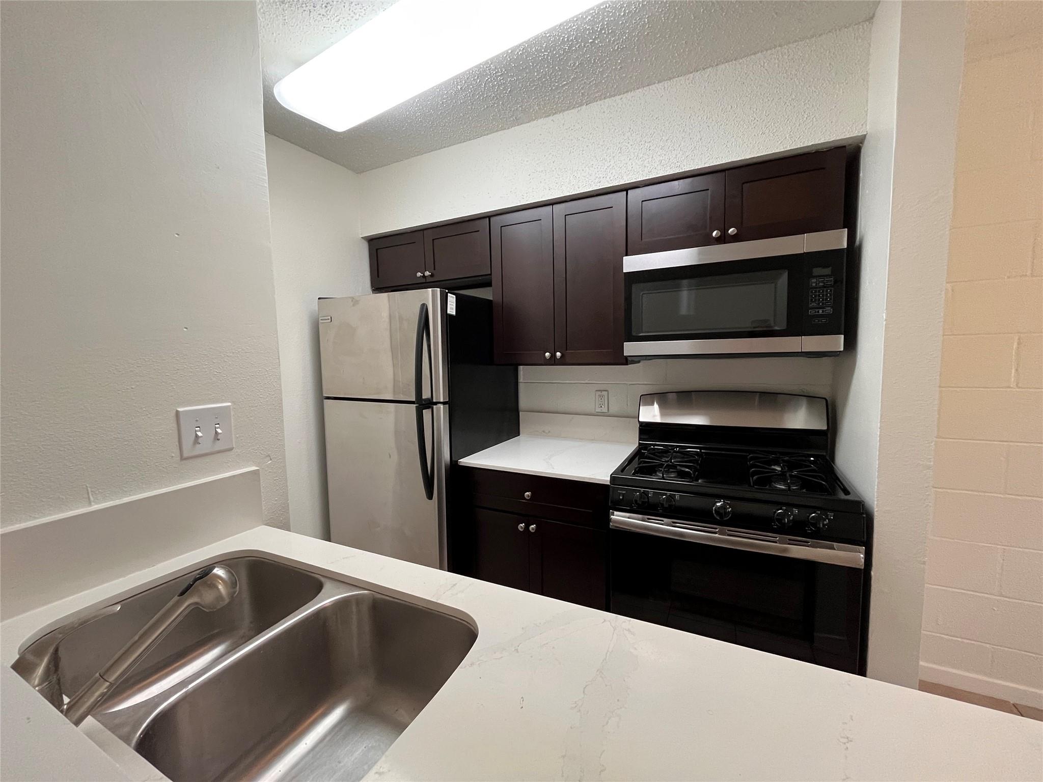 1202 Newning Ave # 105, Austin, TX 78704