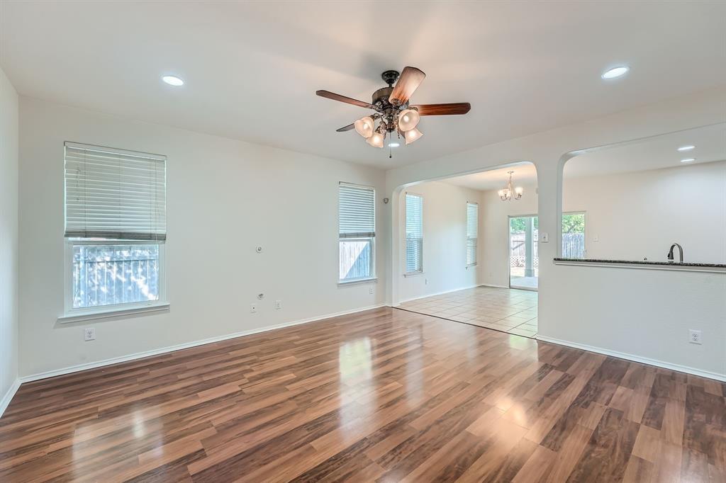 1100 Hyde Park Dr, Round Rock, TX 78665