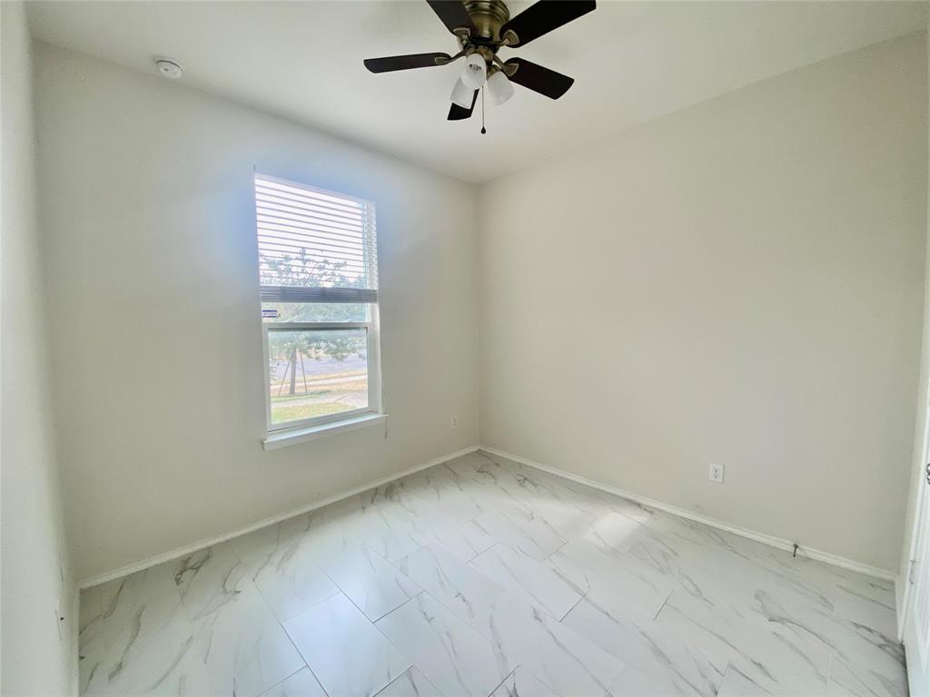 1100 Hyde Park Dr, Round Rock, TX 78665