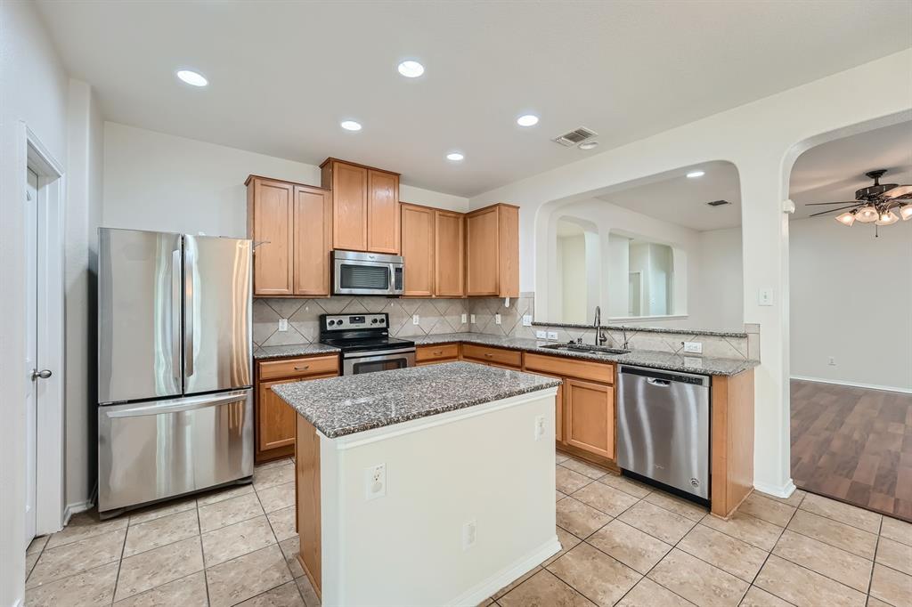 1100 Hyde Park Dr, Round Rock, TX 78665