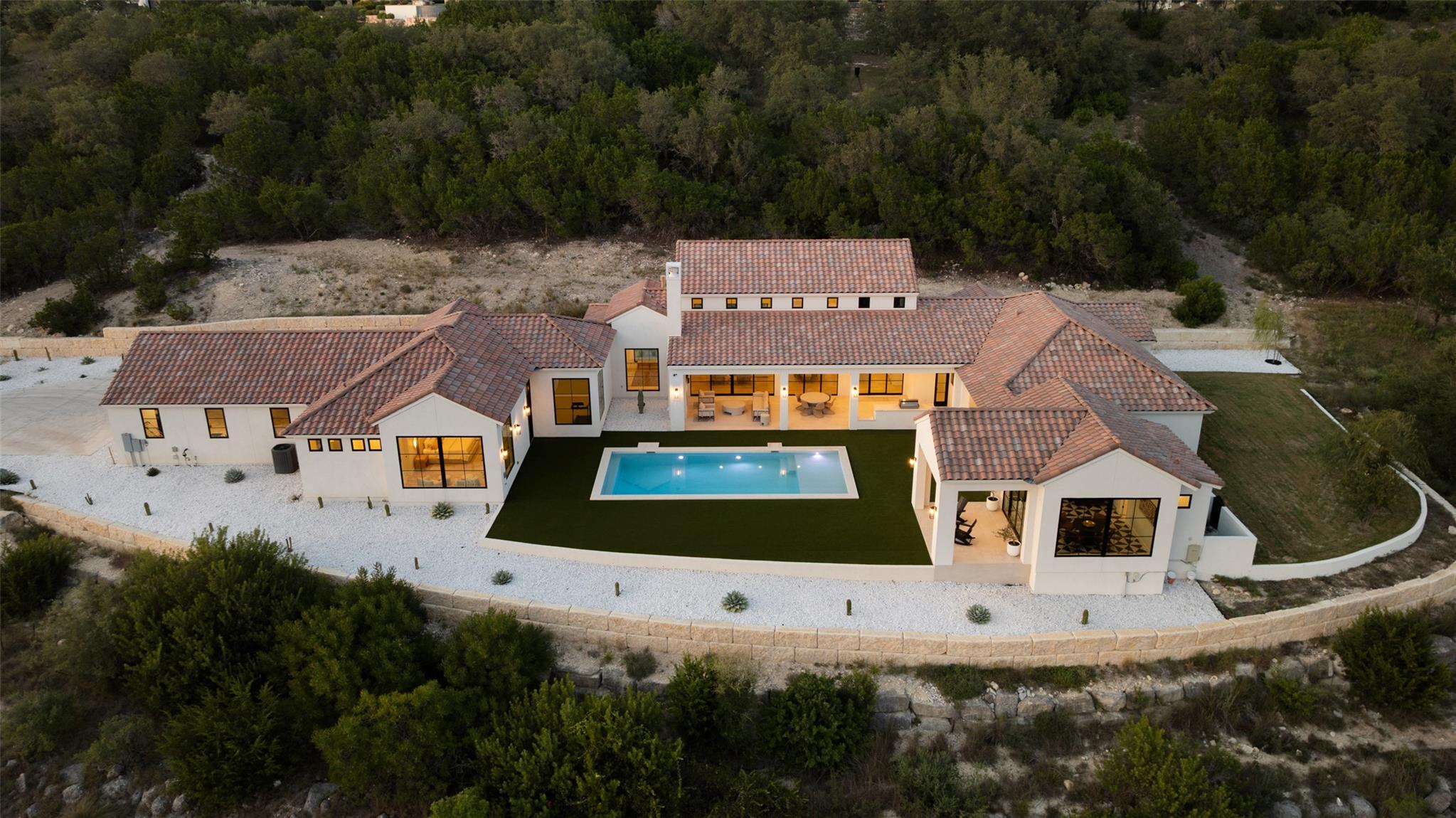 1716 Windy Walk Cv, Spicewood, TX 78669