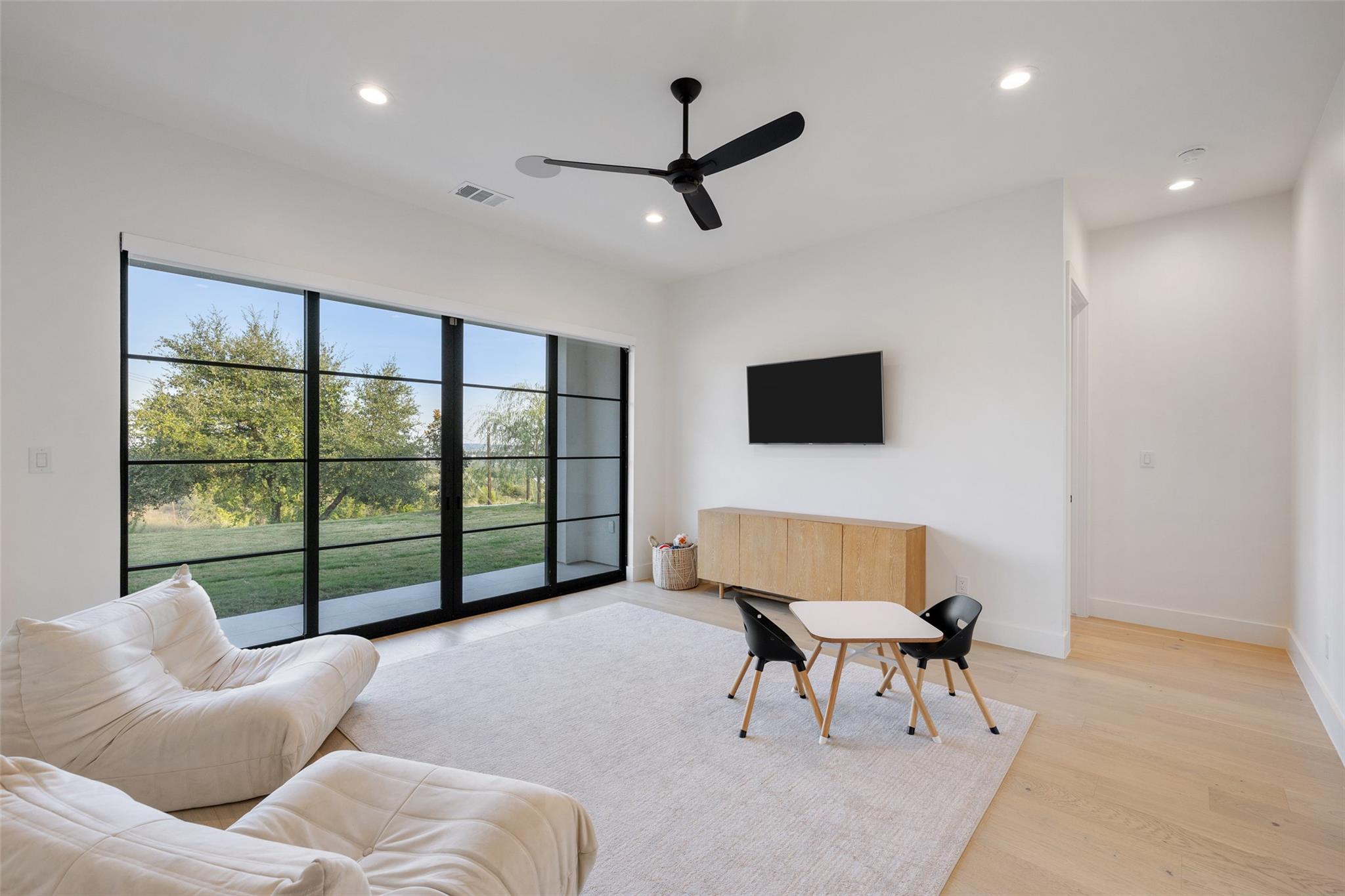 1716 Windy Walk Cv, Spicewood, TX 78669