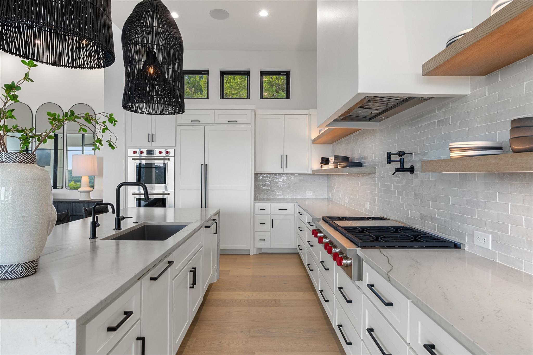 1716 Windy Walk Cv, Spicewood, TX 78669