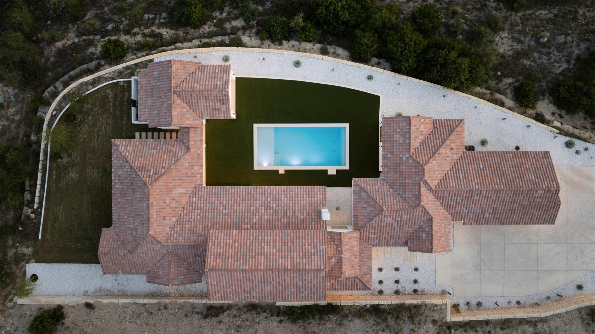 1716 Windy Walk Cv, Spicewood, TX 78669