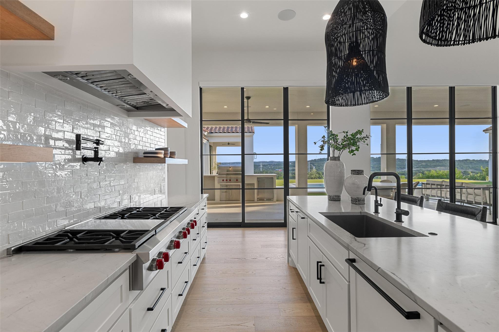 1716 Windy Walk Cv, Spicewood, TX 78669