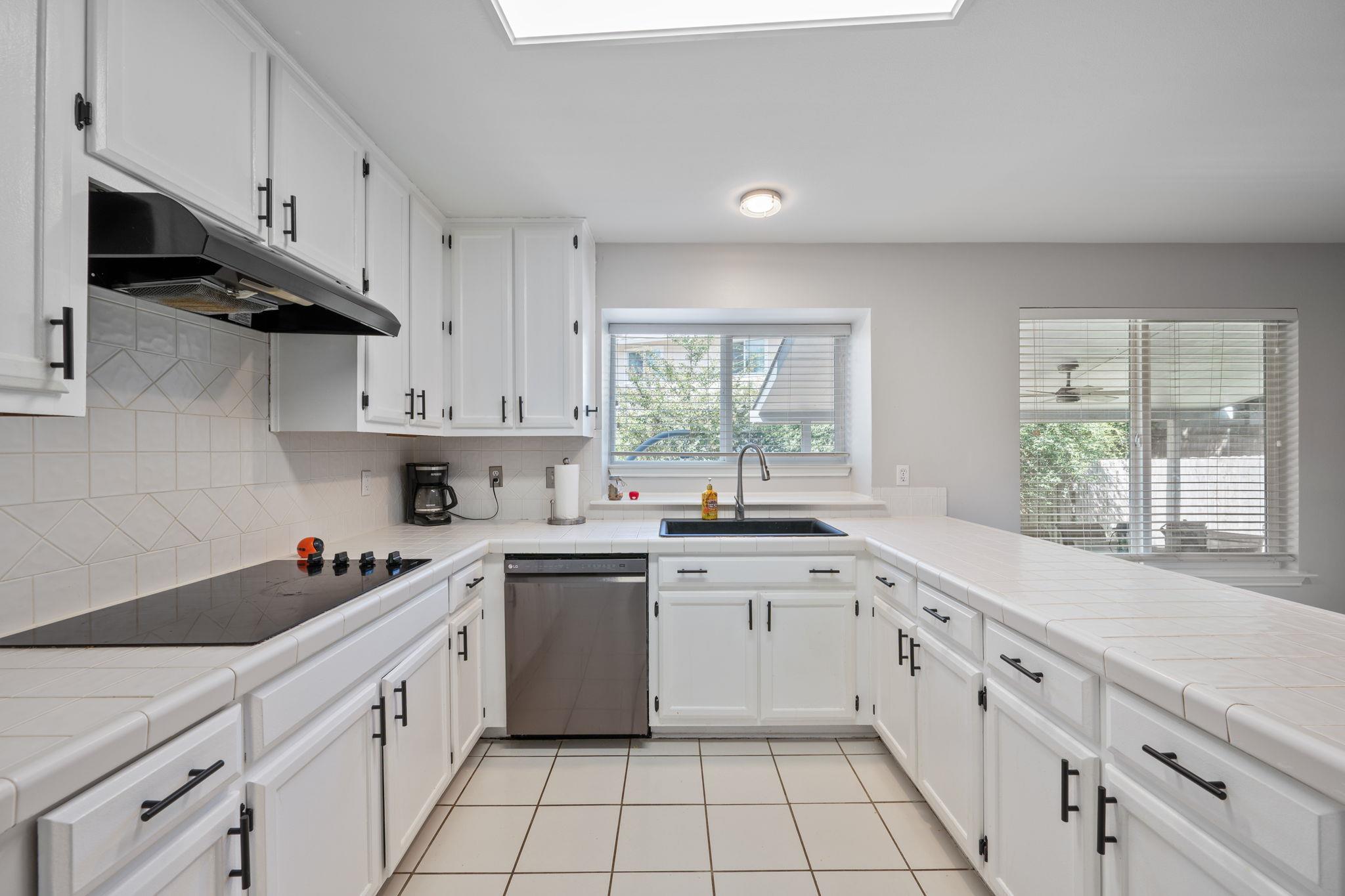 12601 Oro Valley Cv, Austin, TX 78729