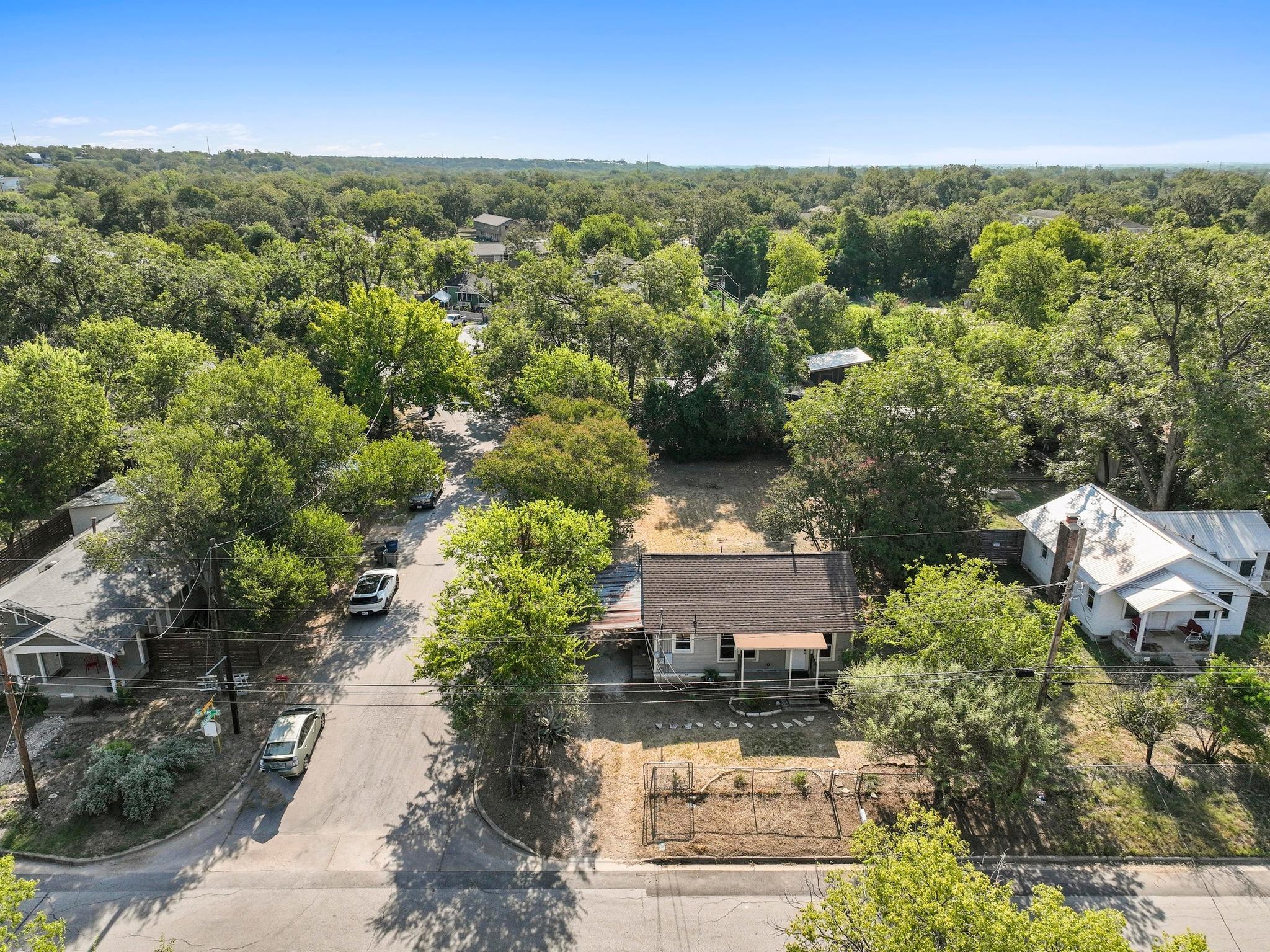1147 Gunter St, Austin, TX 78721