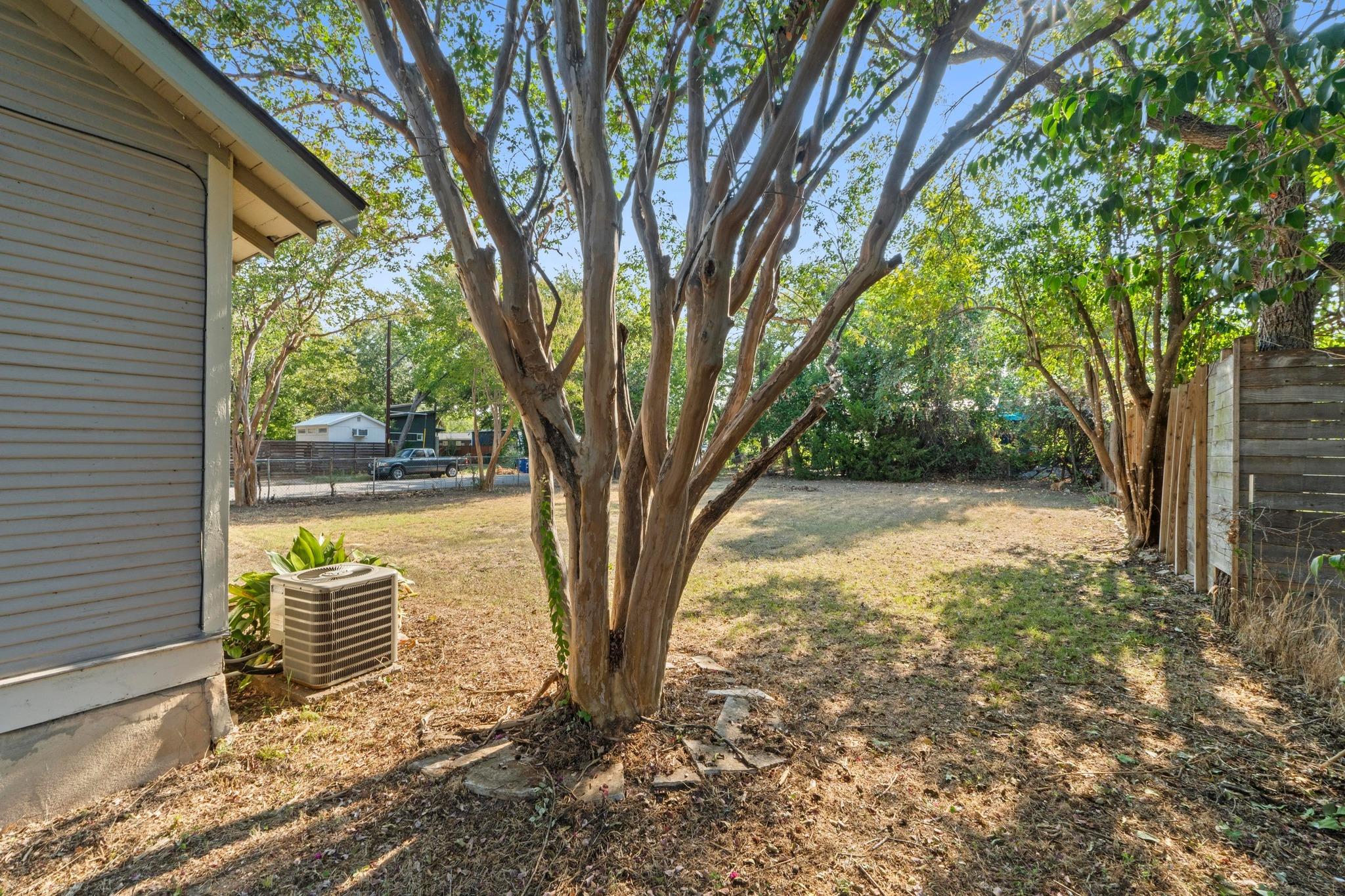 1147 Gunter St, Austin, TX 78721