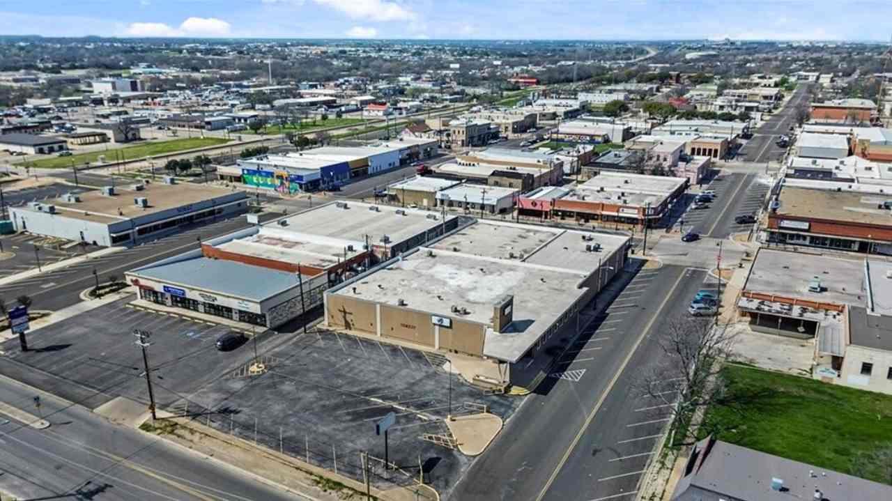 312 N 8th St, Killeen, TX 76541