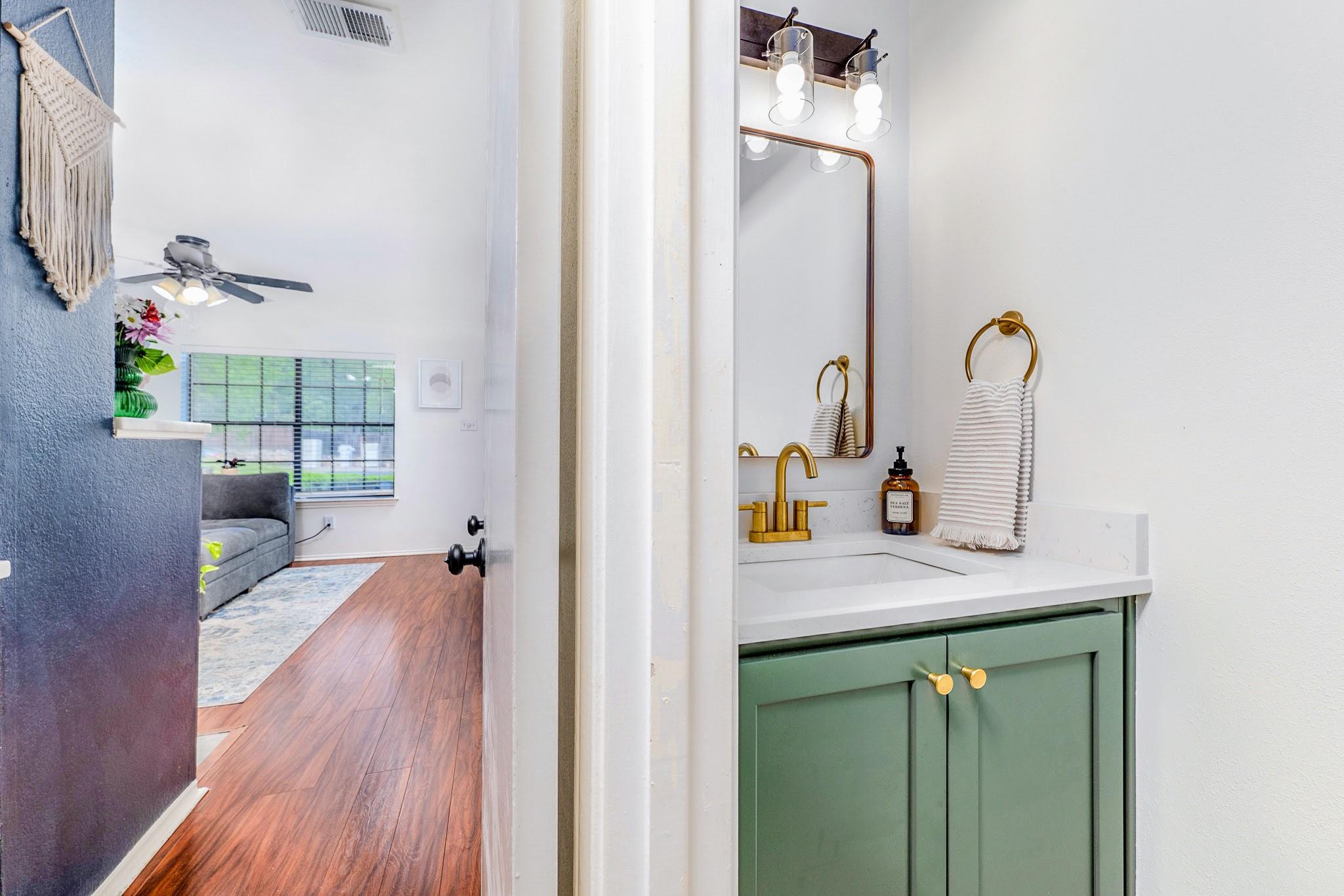 12325 Los Indios Trl # 31, Austin, TX 78729