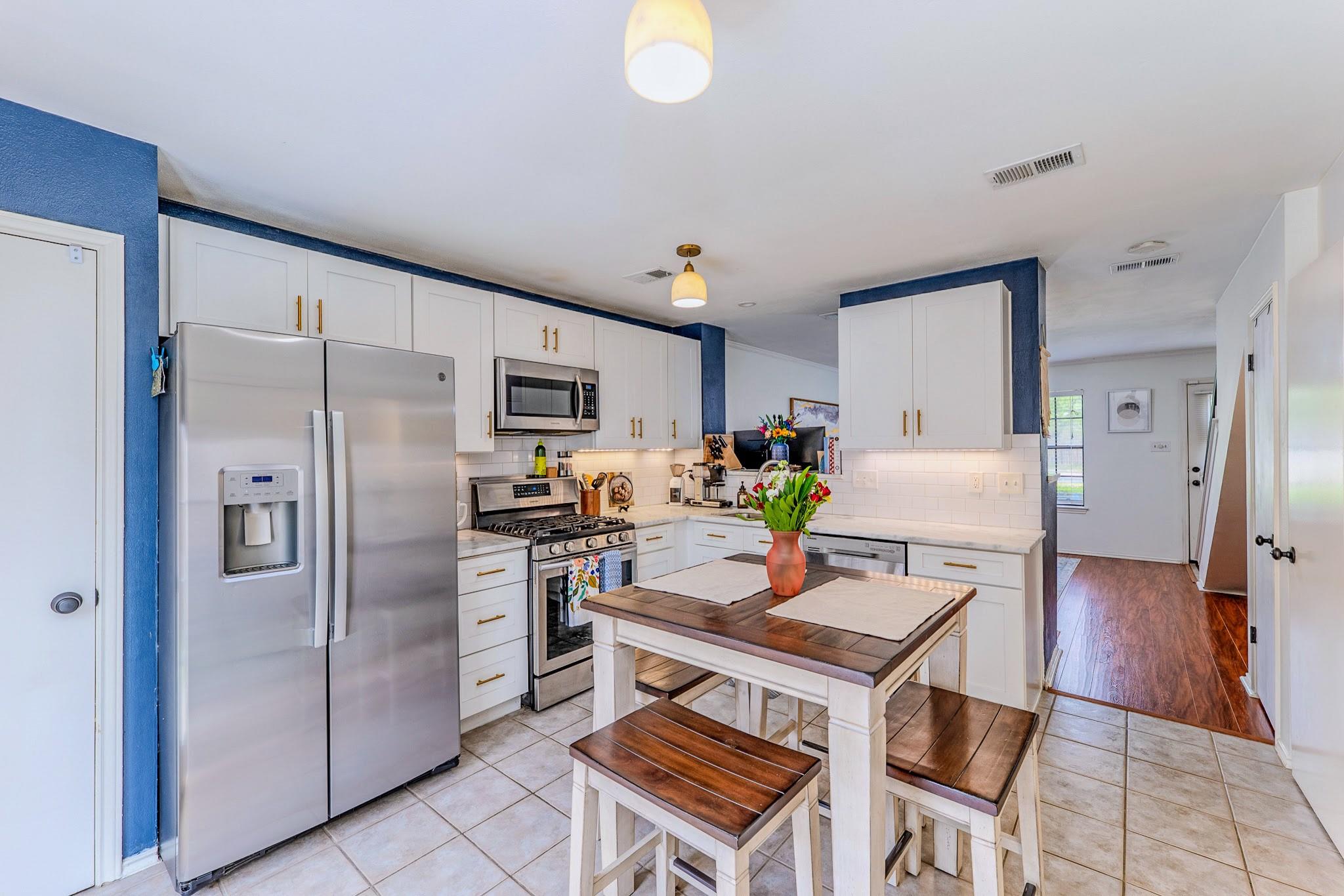 12325 Los Indios Trl # 31, Austin, TX 78729