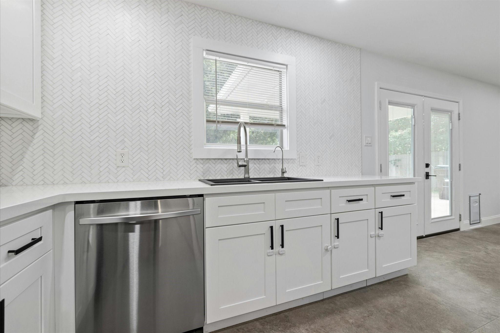 3809 Haleys Way, Round Rock, TX 78665