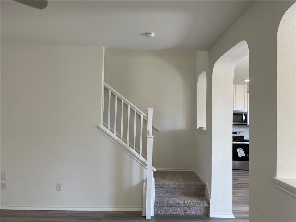 6421 Wagon Spring St, Del Valle, TX 78617