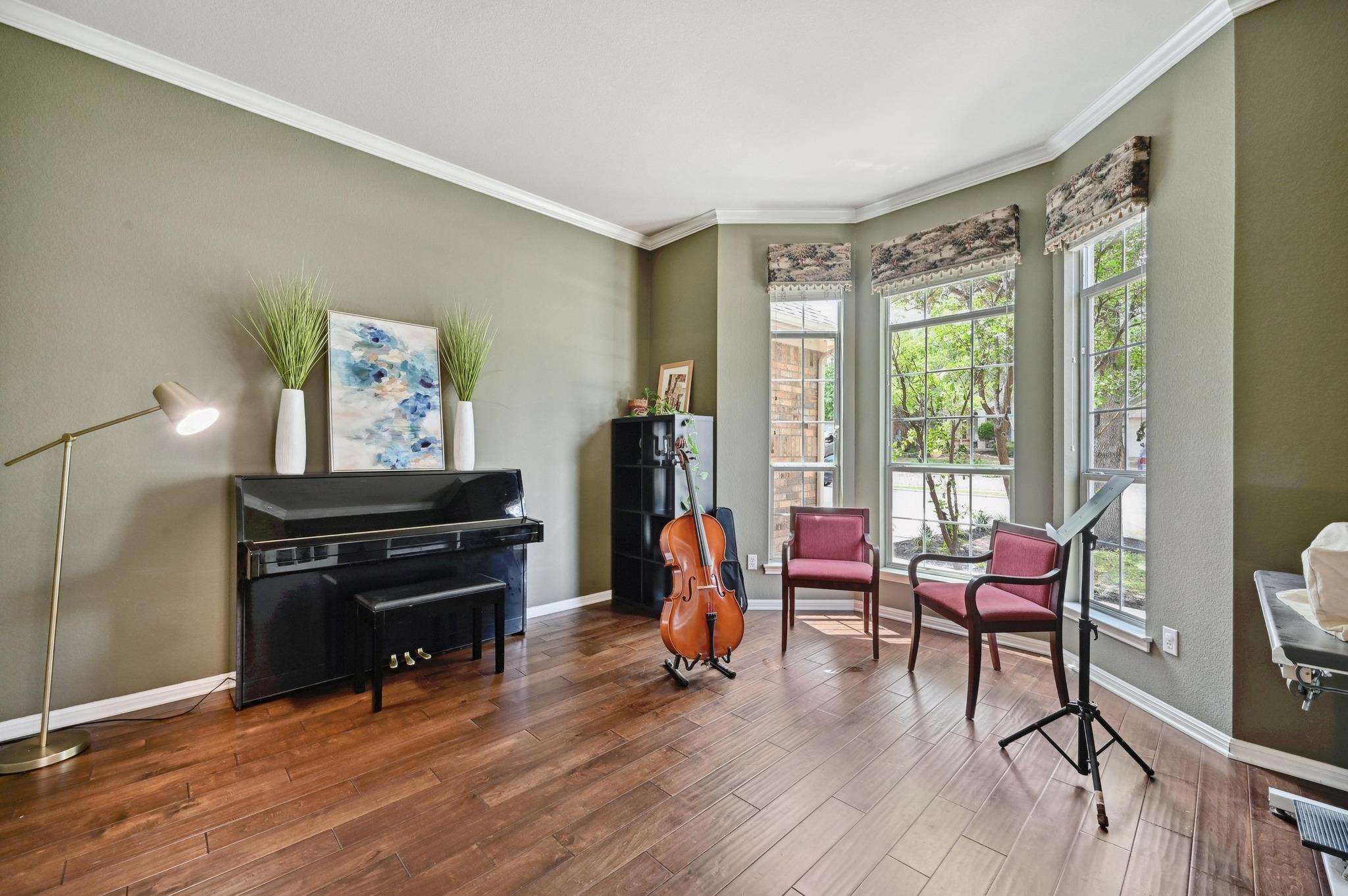 5717 Medicine Creek Crk, Austin, TX 78735