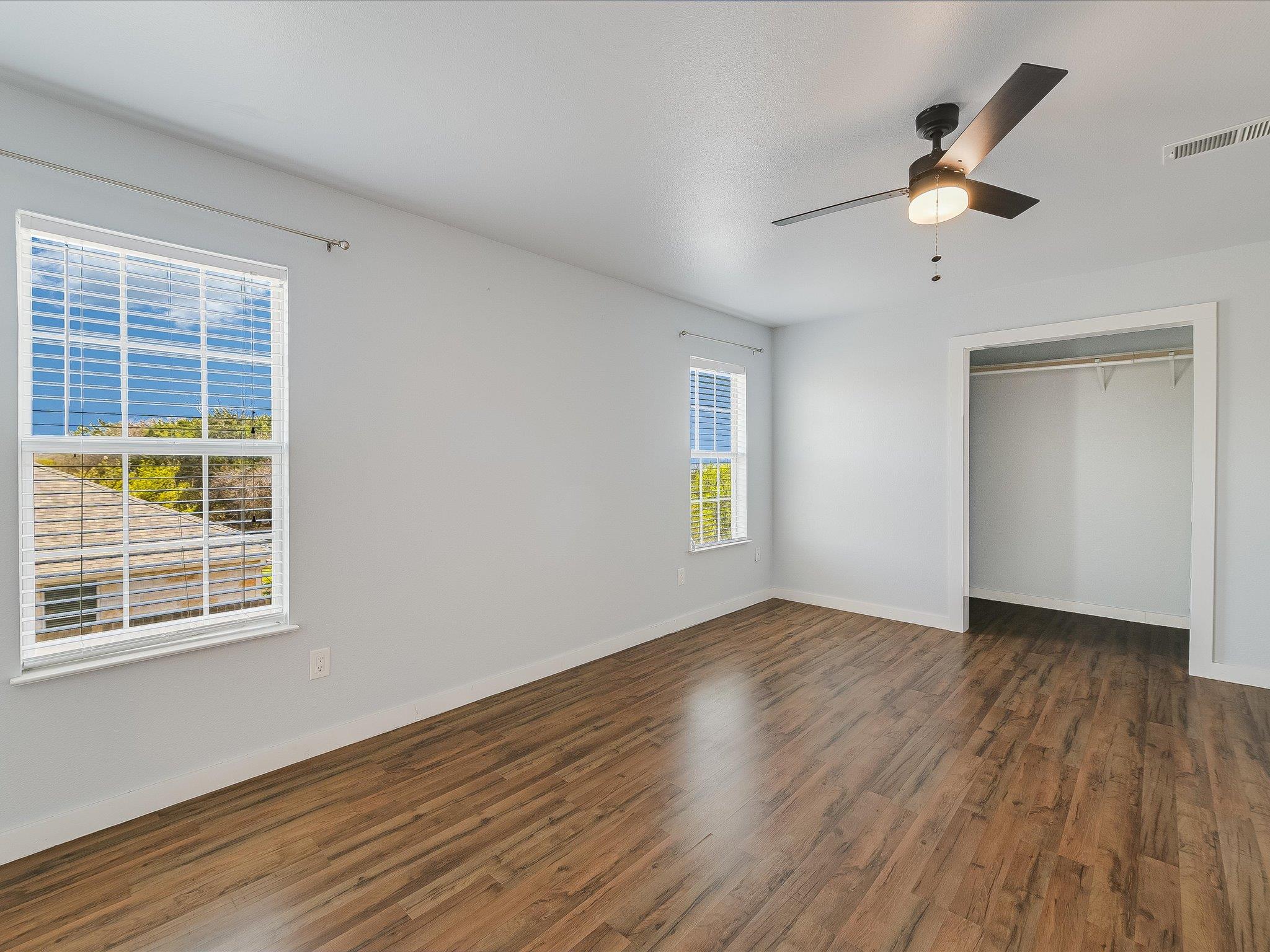 155 Travis Ln, Spicewood, TX 78669