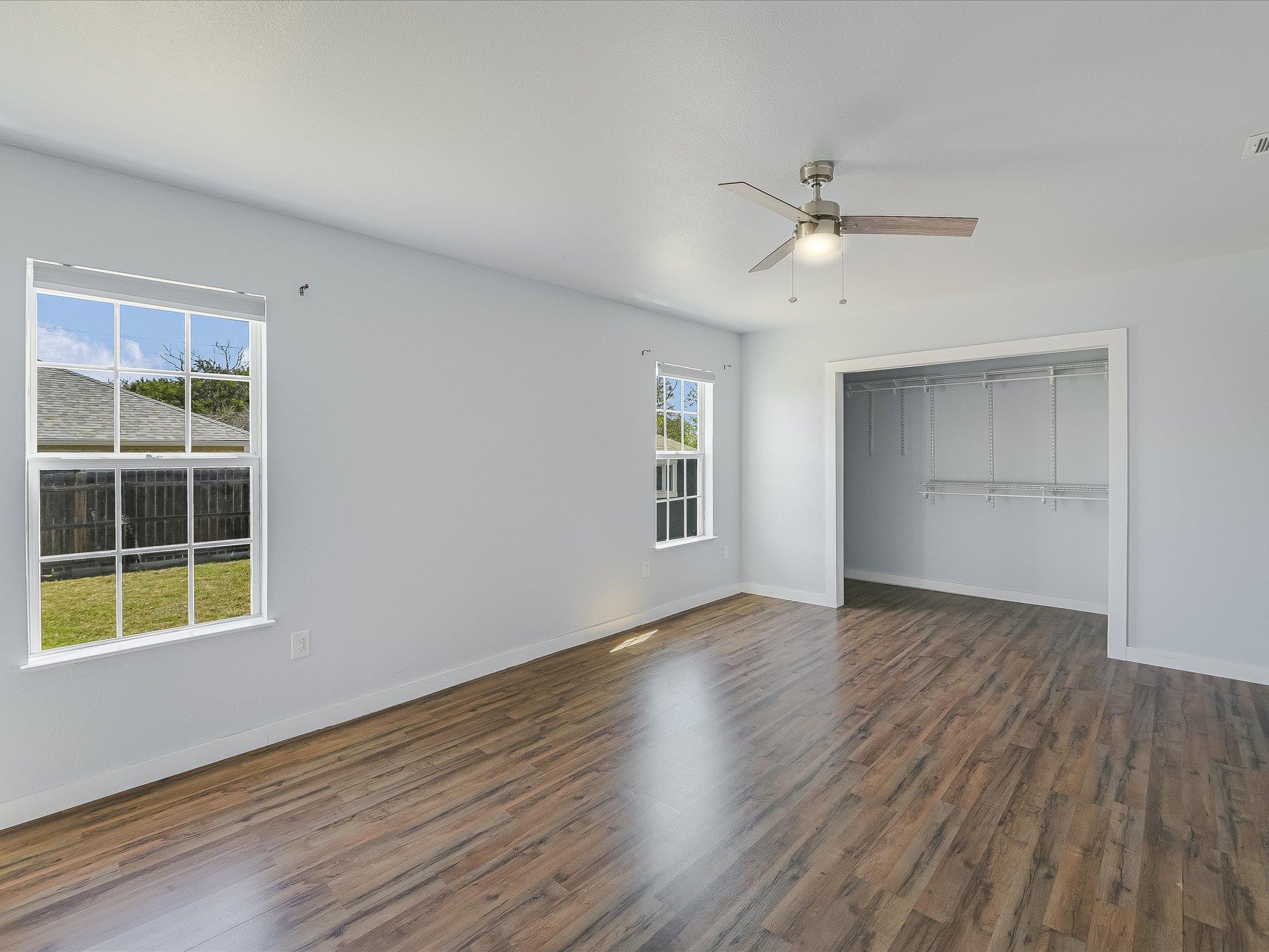 155 Travis Ln, Spicewood, TX 78669