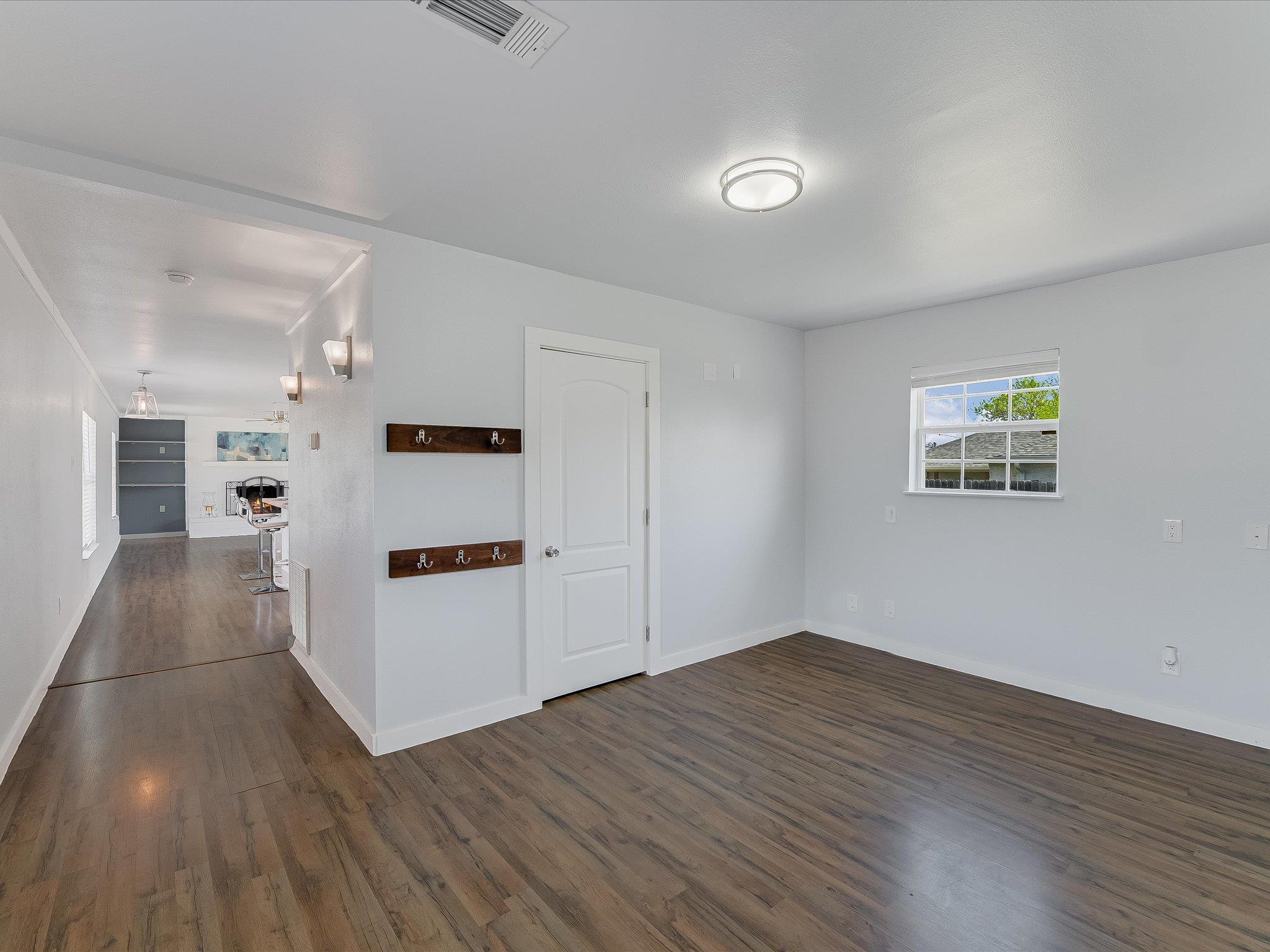 155 Travis Ln, Spicewood, TX 78669